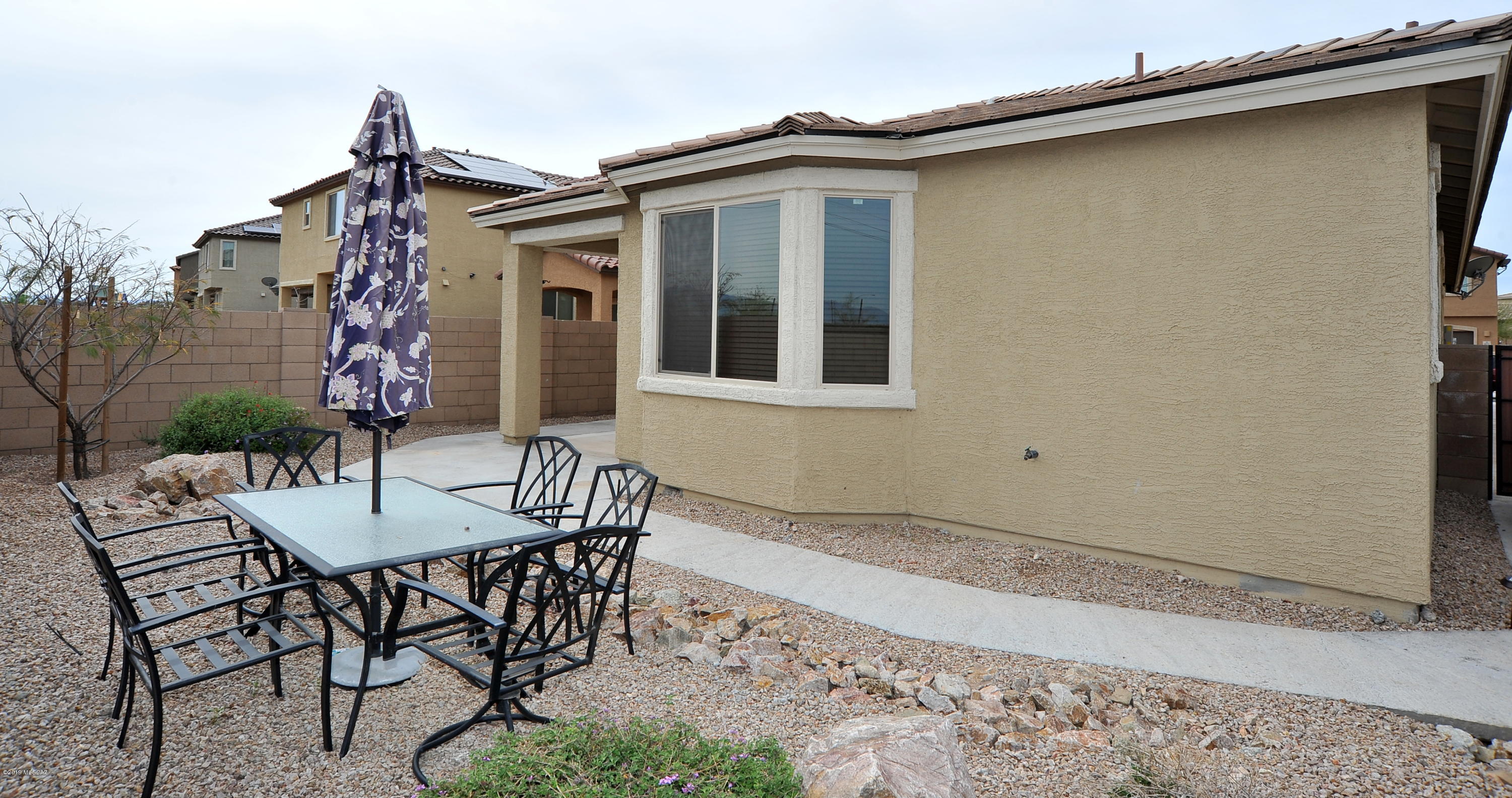 Interstate 10 and Kolb Road - Residential