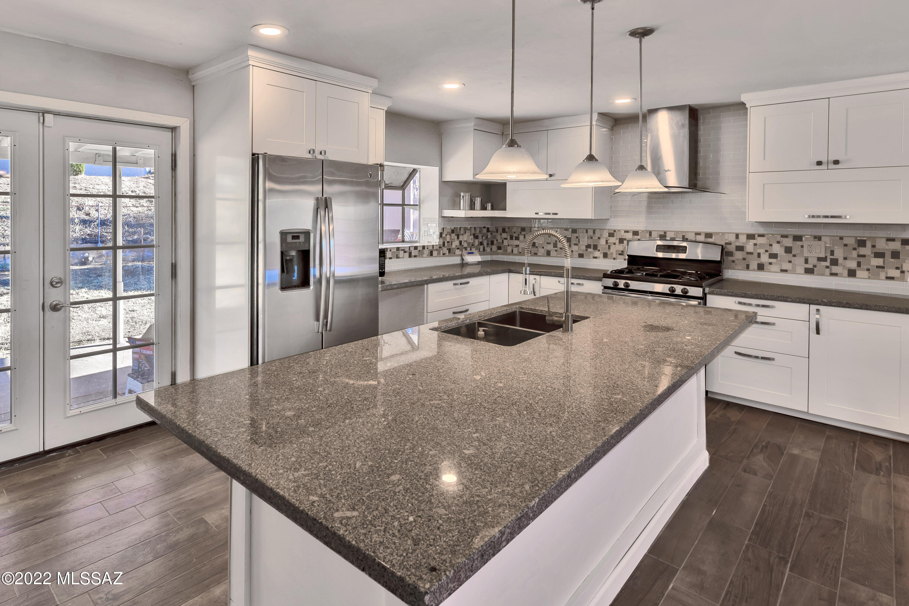 Los Robles Estates - Residential