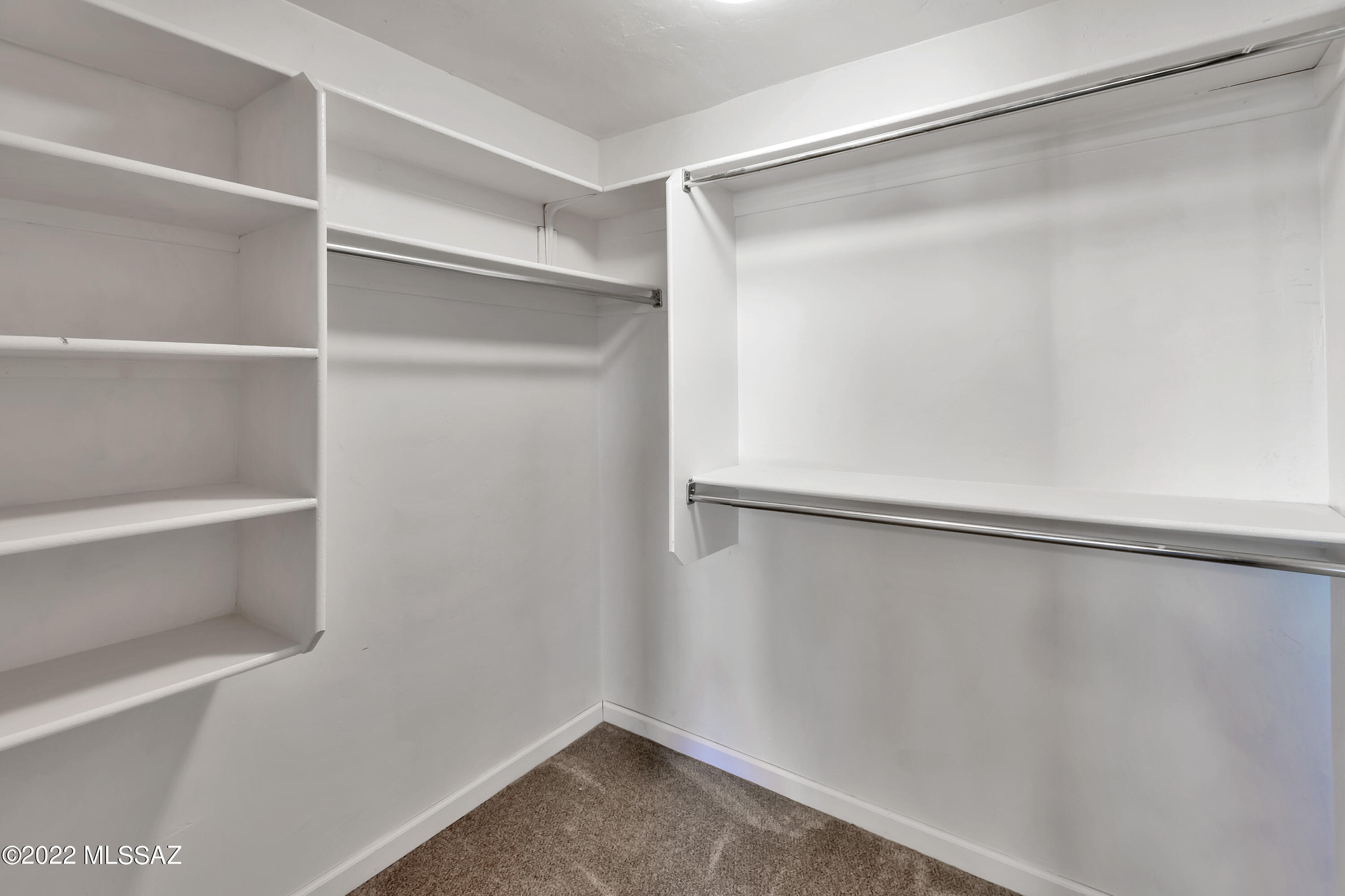 Los Robles Estates - Residential