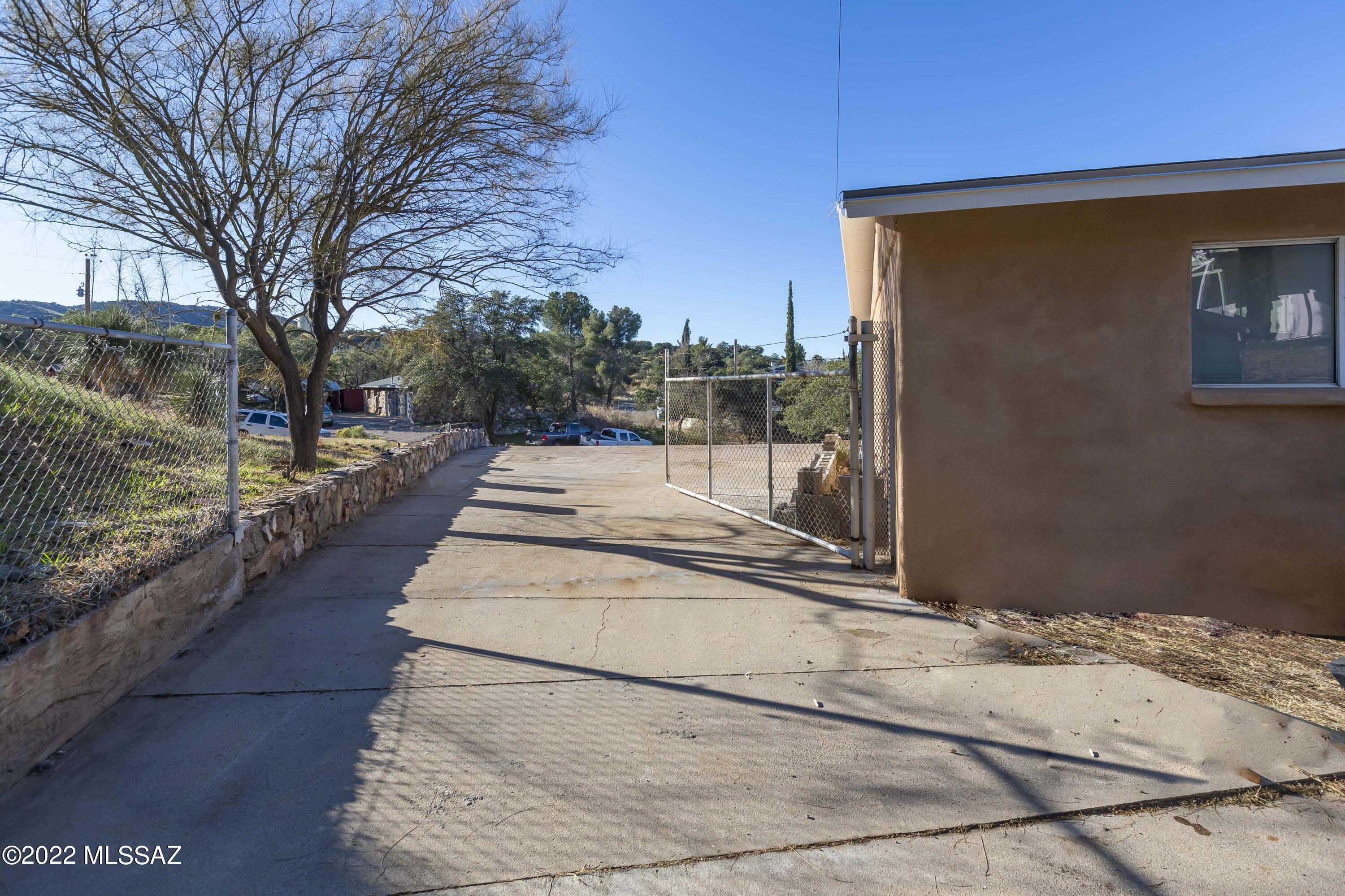 Los Robles Estates - Residential