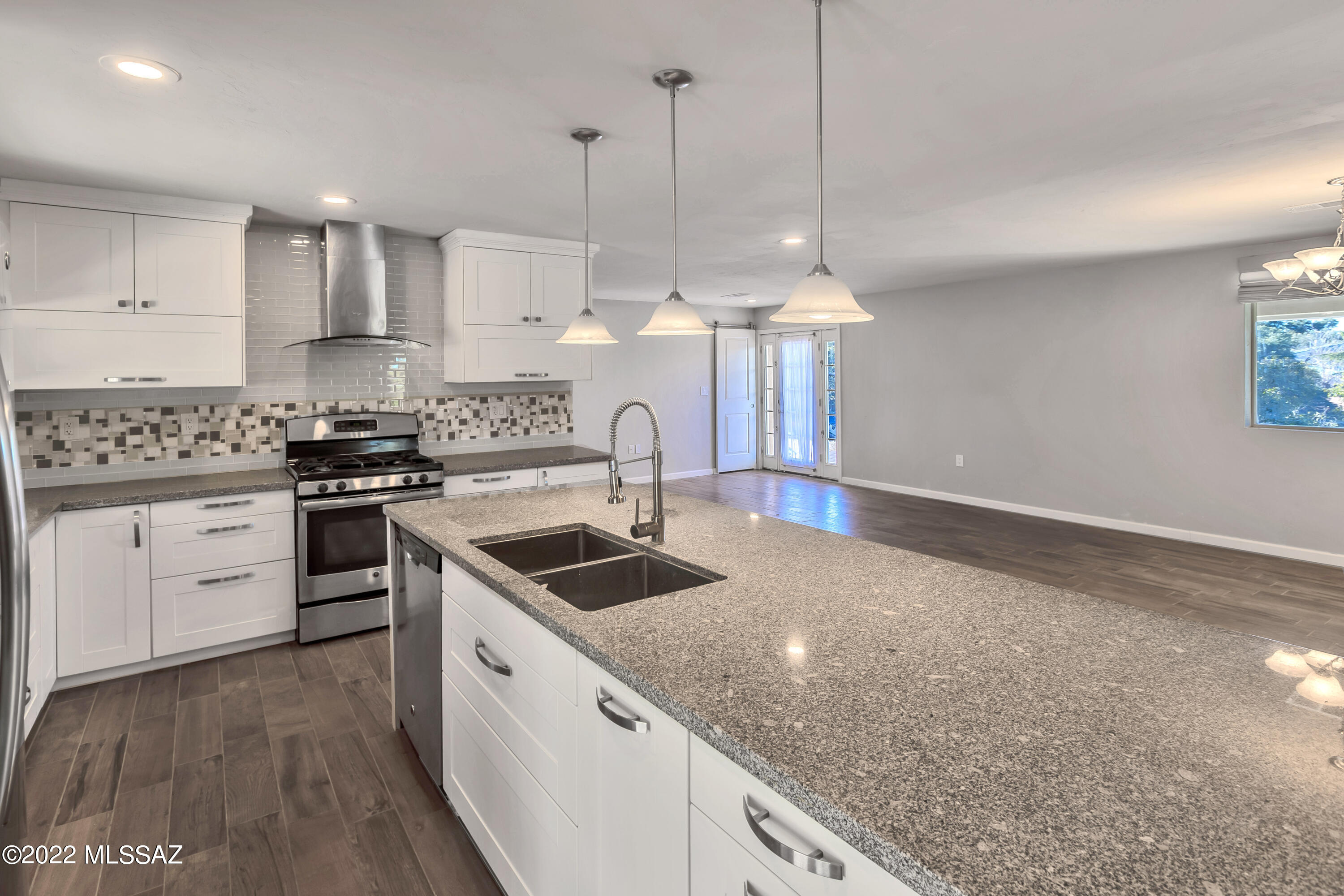 Los Robles Estates - Residential
