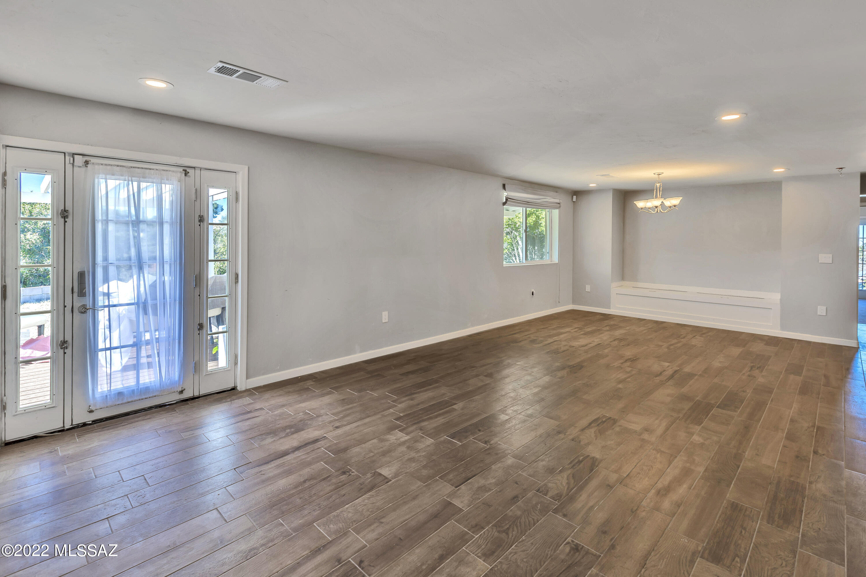 Los Robles Estates - Residential
