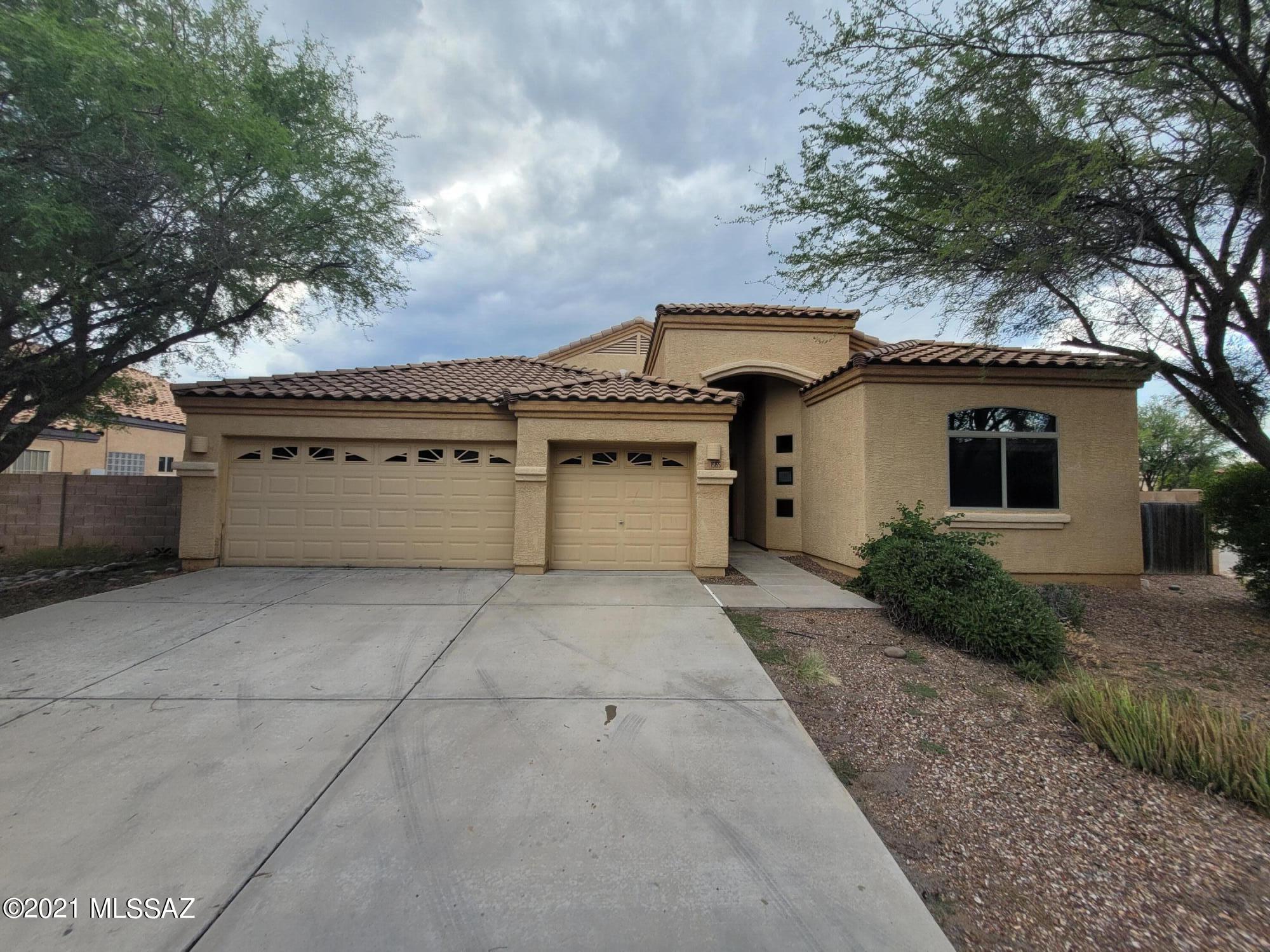 Black Horse (1-411) - Residential