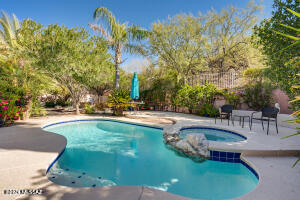 Shadows @ Sabino (1-103) - Residential