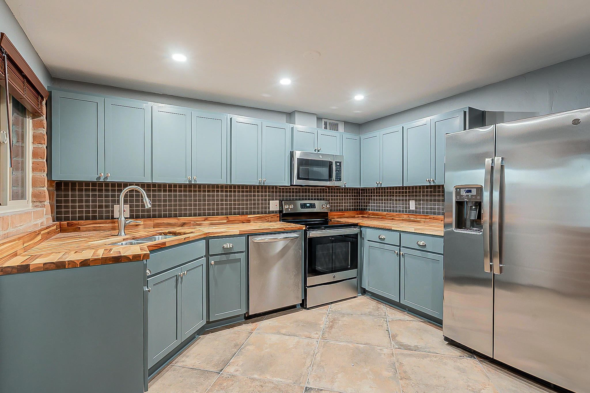 Mountain View Acre Farms - Residential