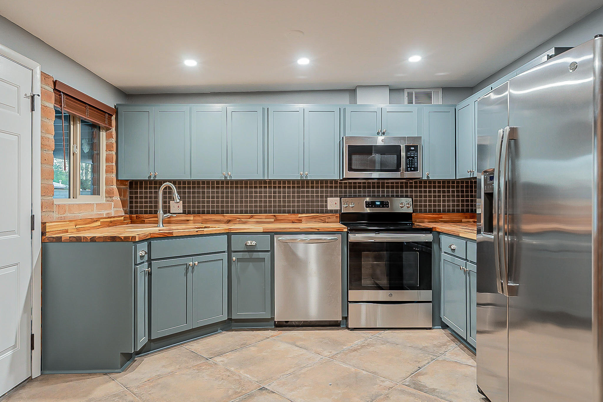 Mountain View Acre Farms - Residential