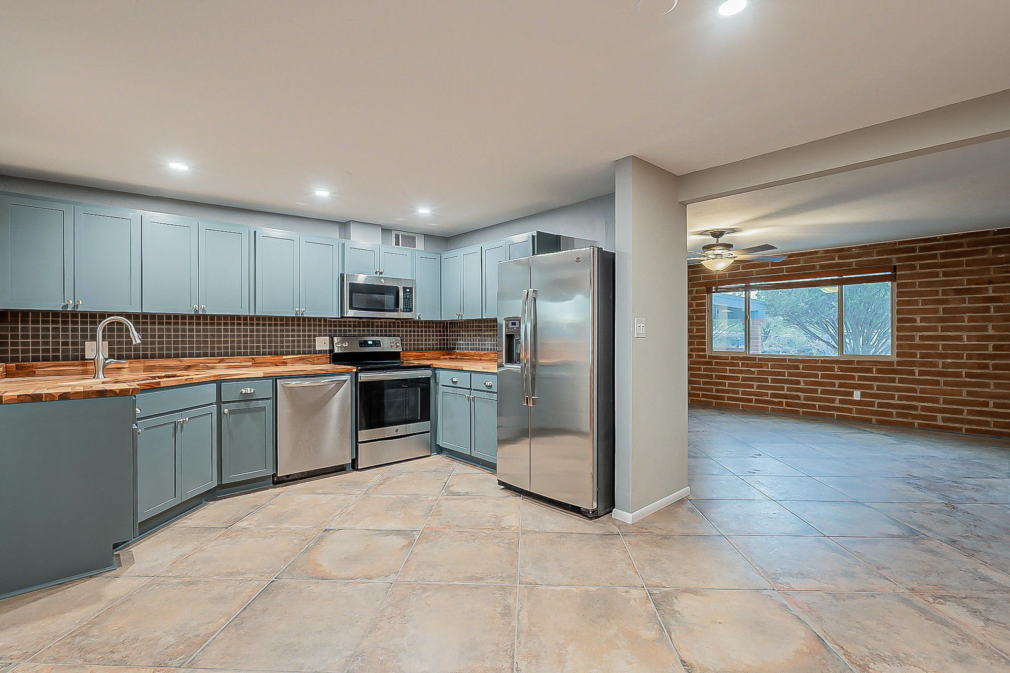 Mountain View Acre Farms - Residential