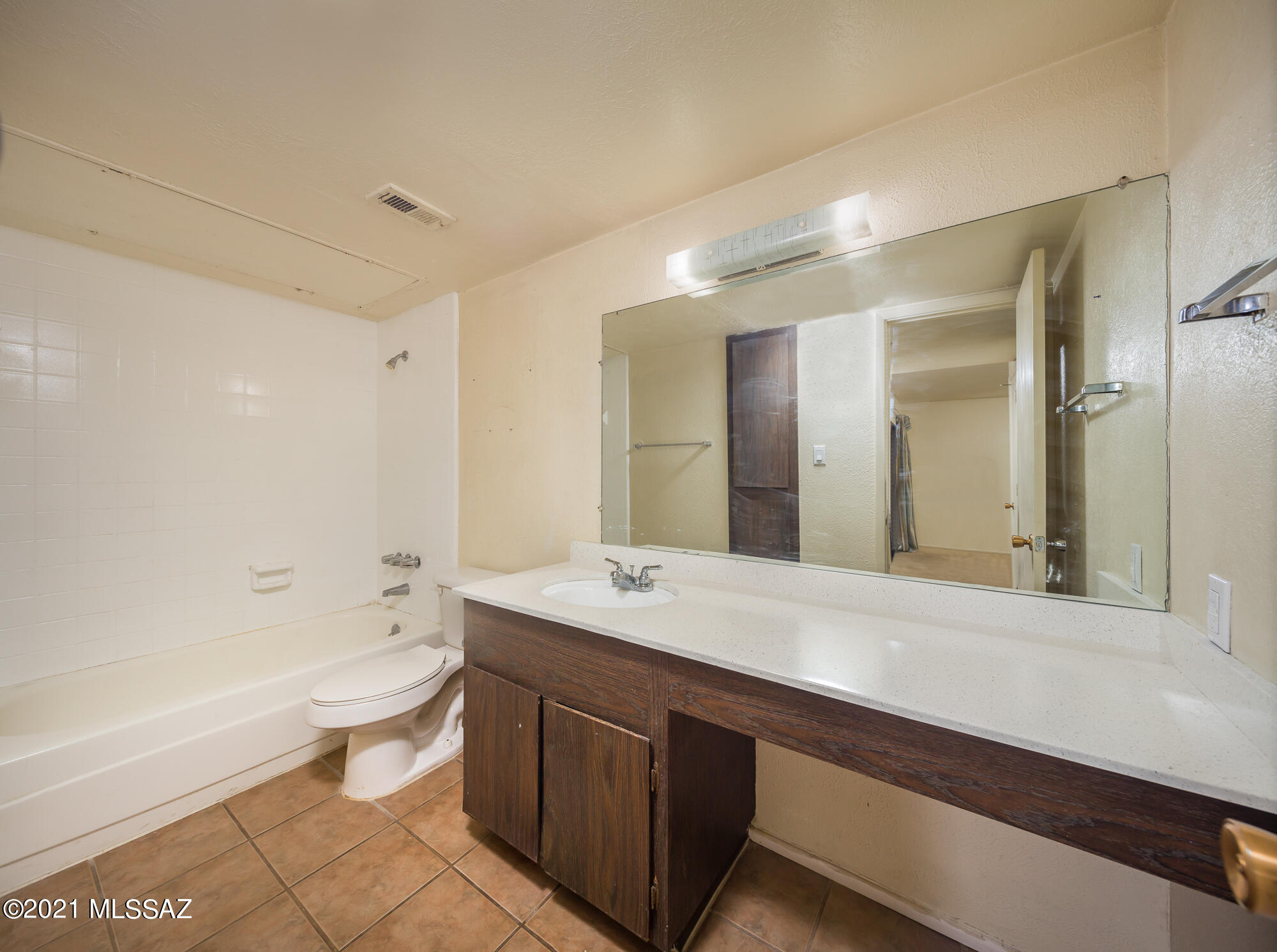Las Colinas Condominiums - Residential