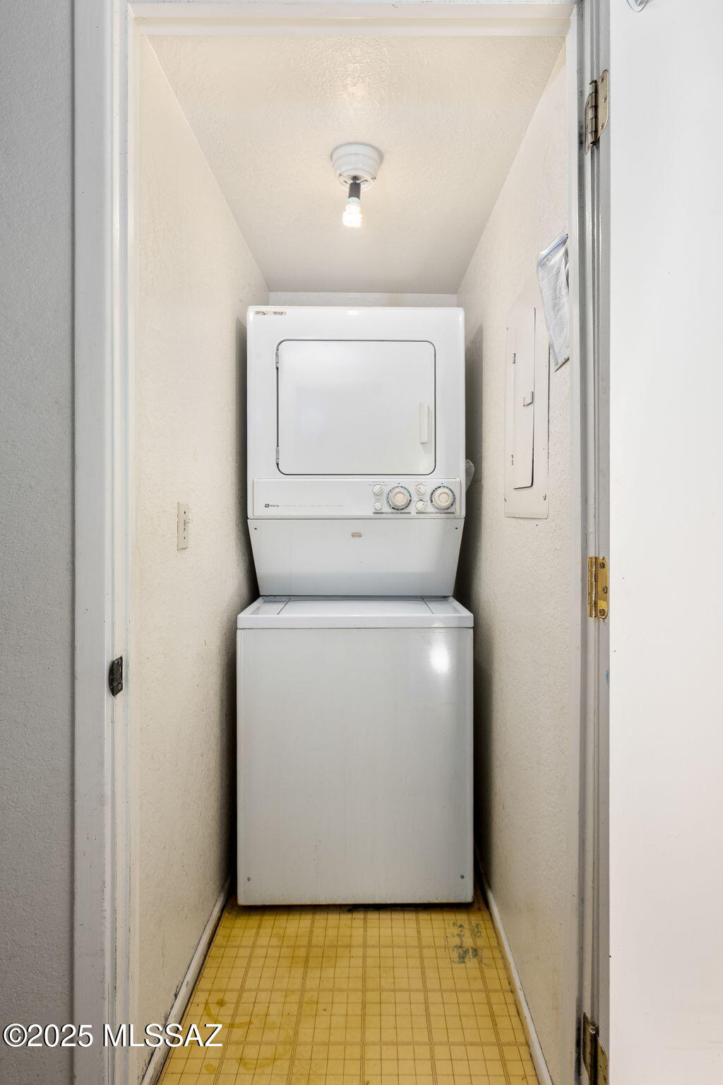 Summertree Condominiums (1-224) - Residential