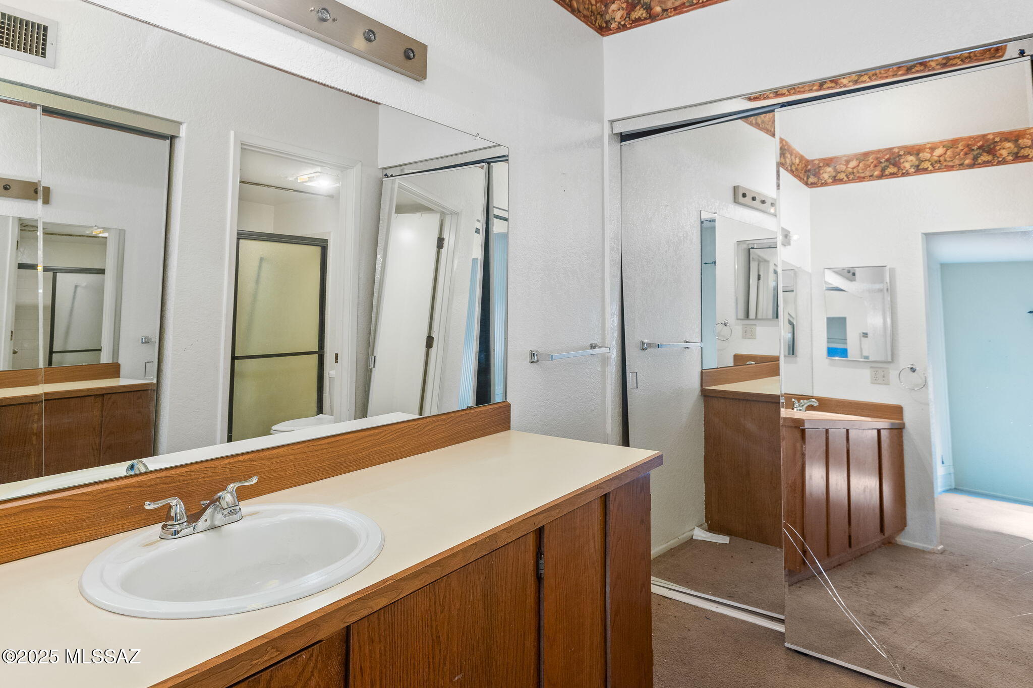 Summertree Condominiums (1-224) - Residential