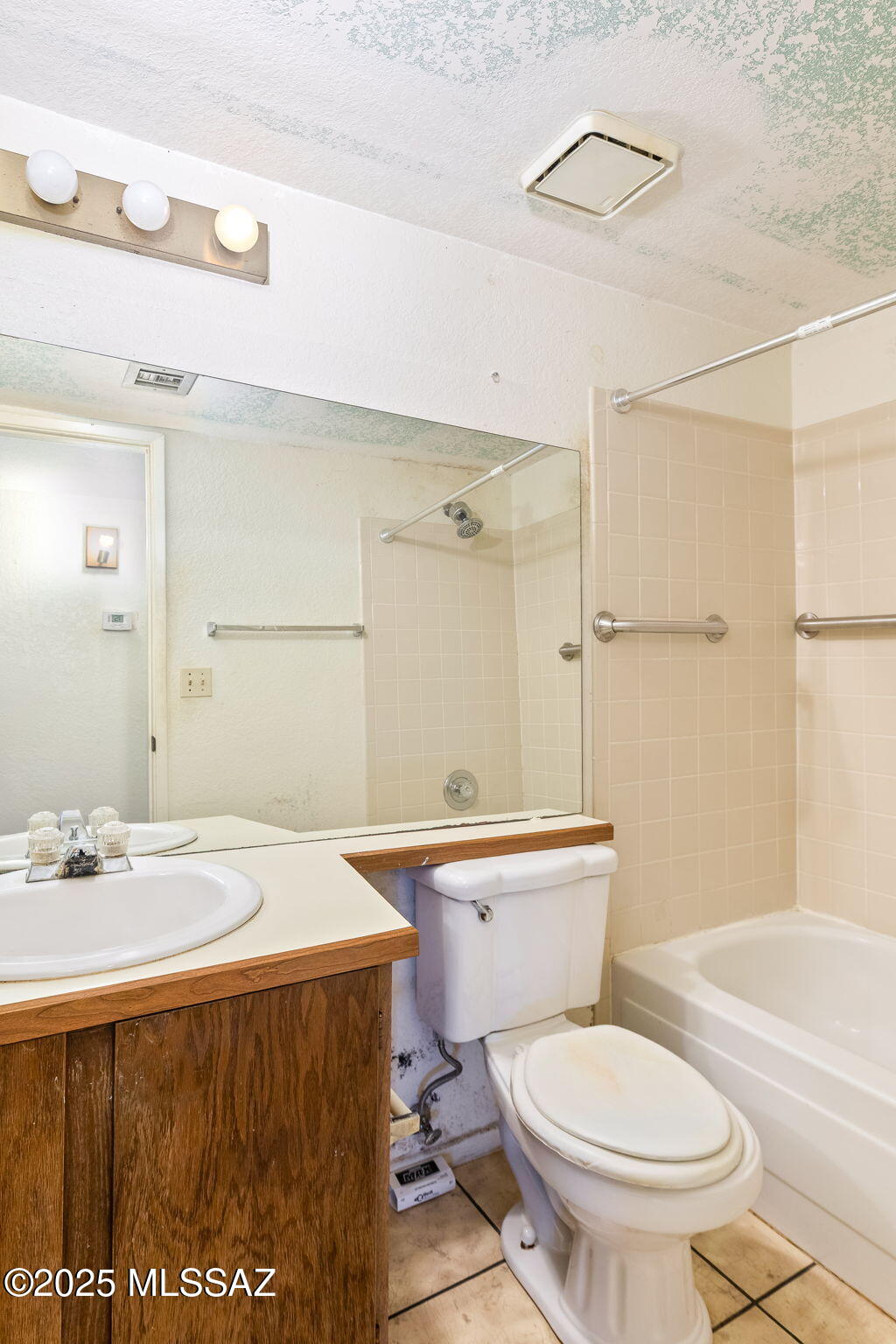 Summertree Condominiums (1-224) - Residential