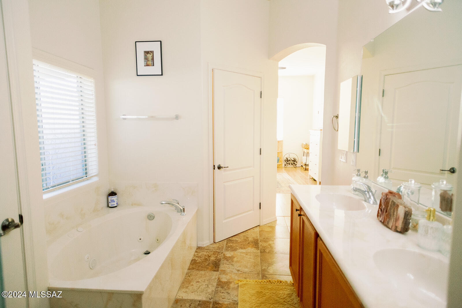 Rancho Del Lago (B37-38) - Residential Lease