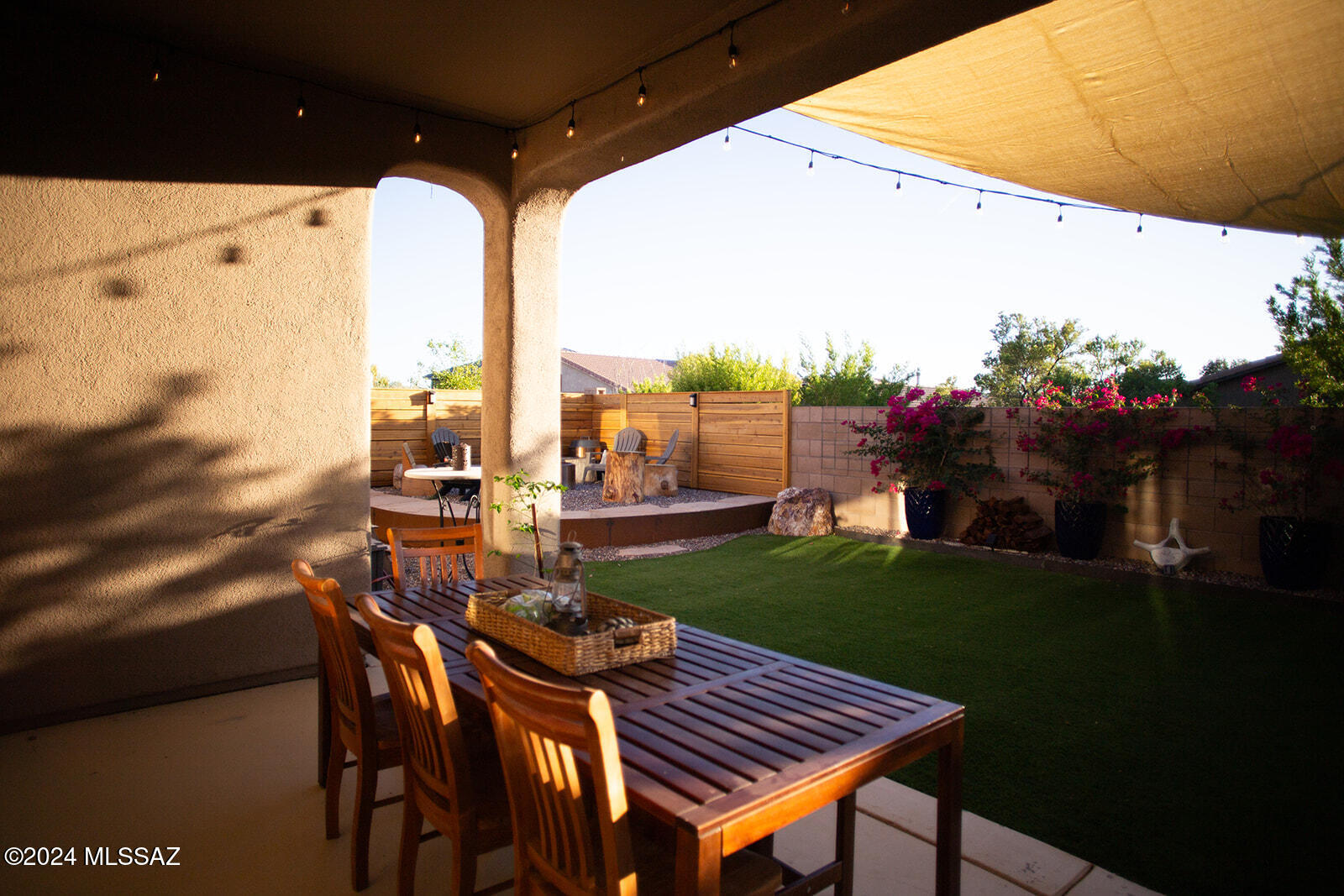 Rancho Del Lago (B37-38) - Residential Lease