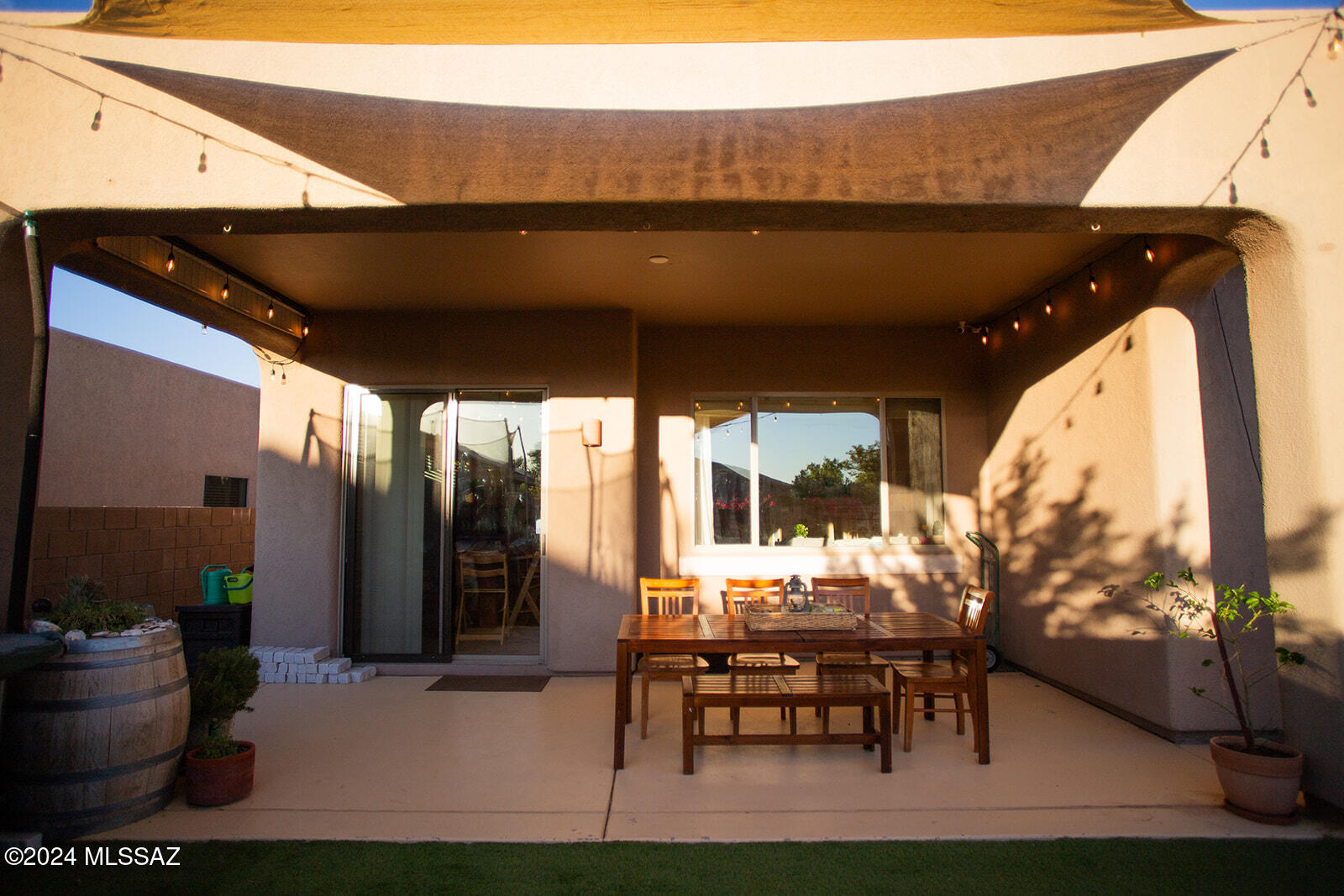 Rancho Del Lago (B37-38) - Residential Lease