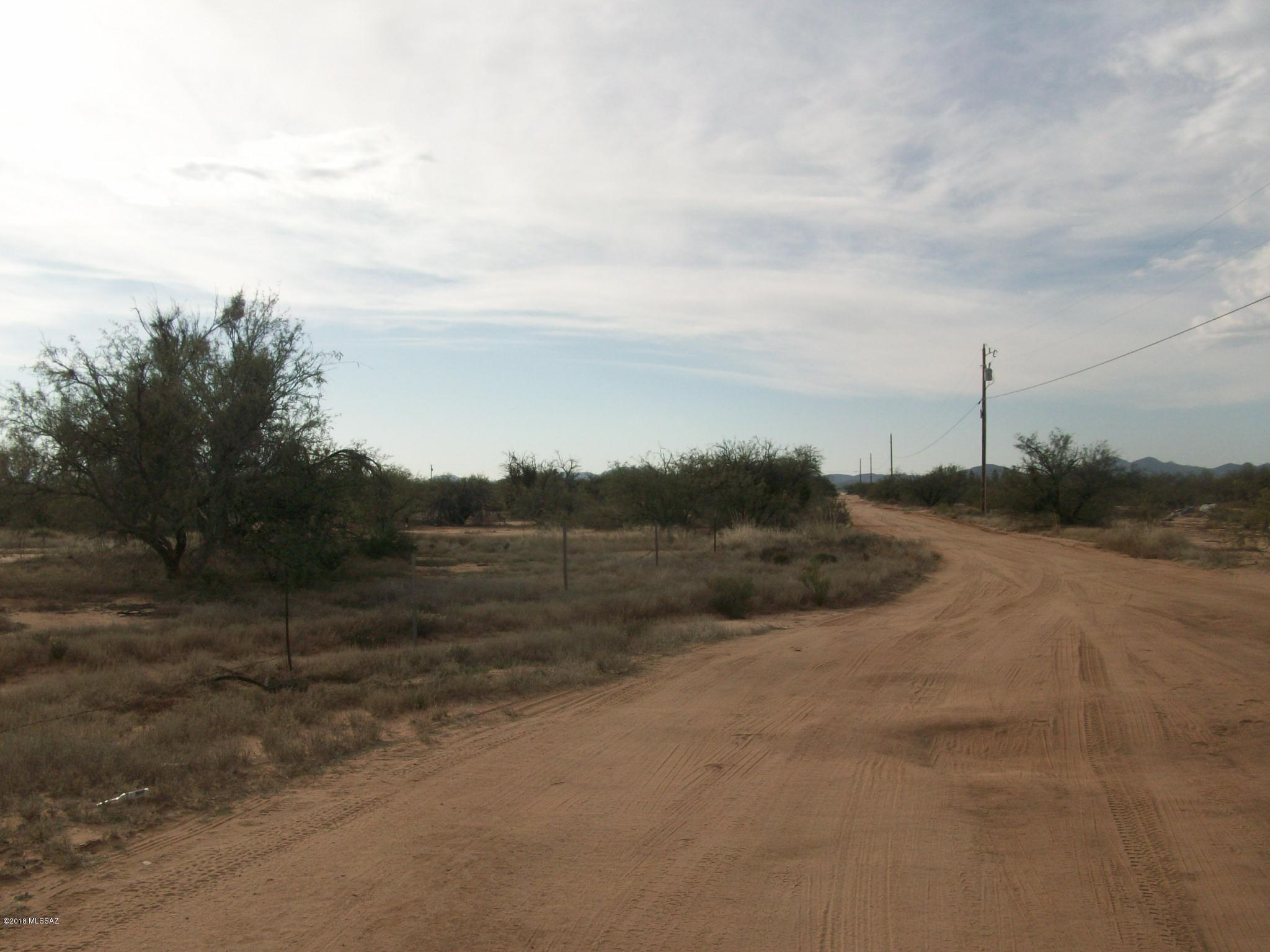 Level 20+ acres on good dirt/sand roads - close to Ajo Way and Ryan Field.