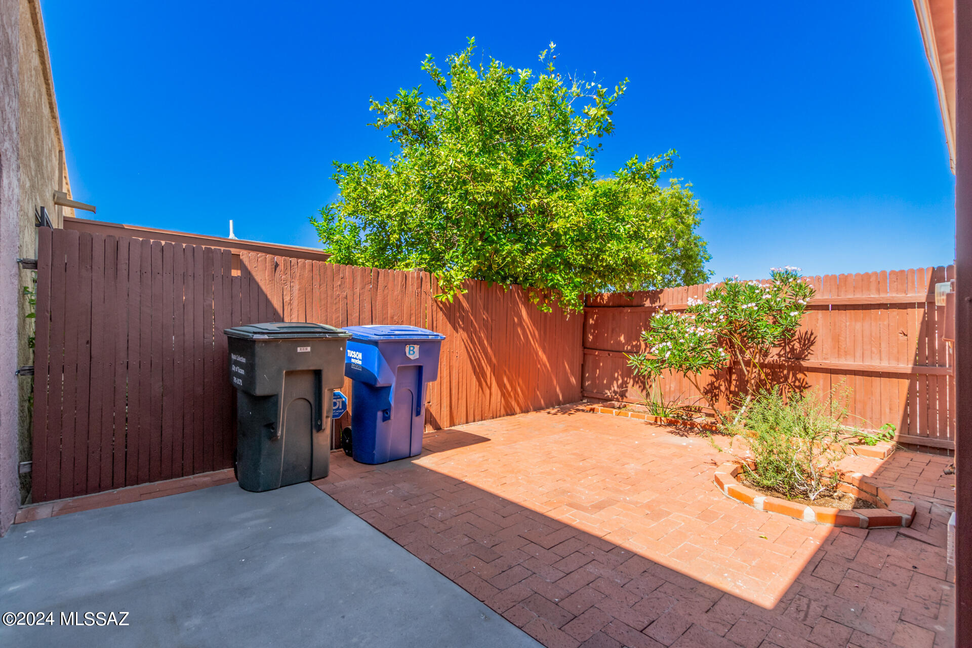 Spanish Meadows Twnhss (1-105) - Residential