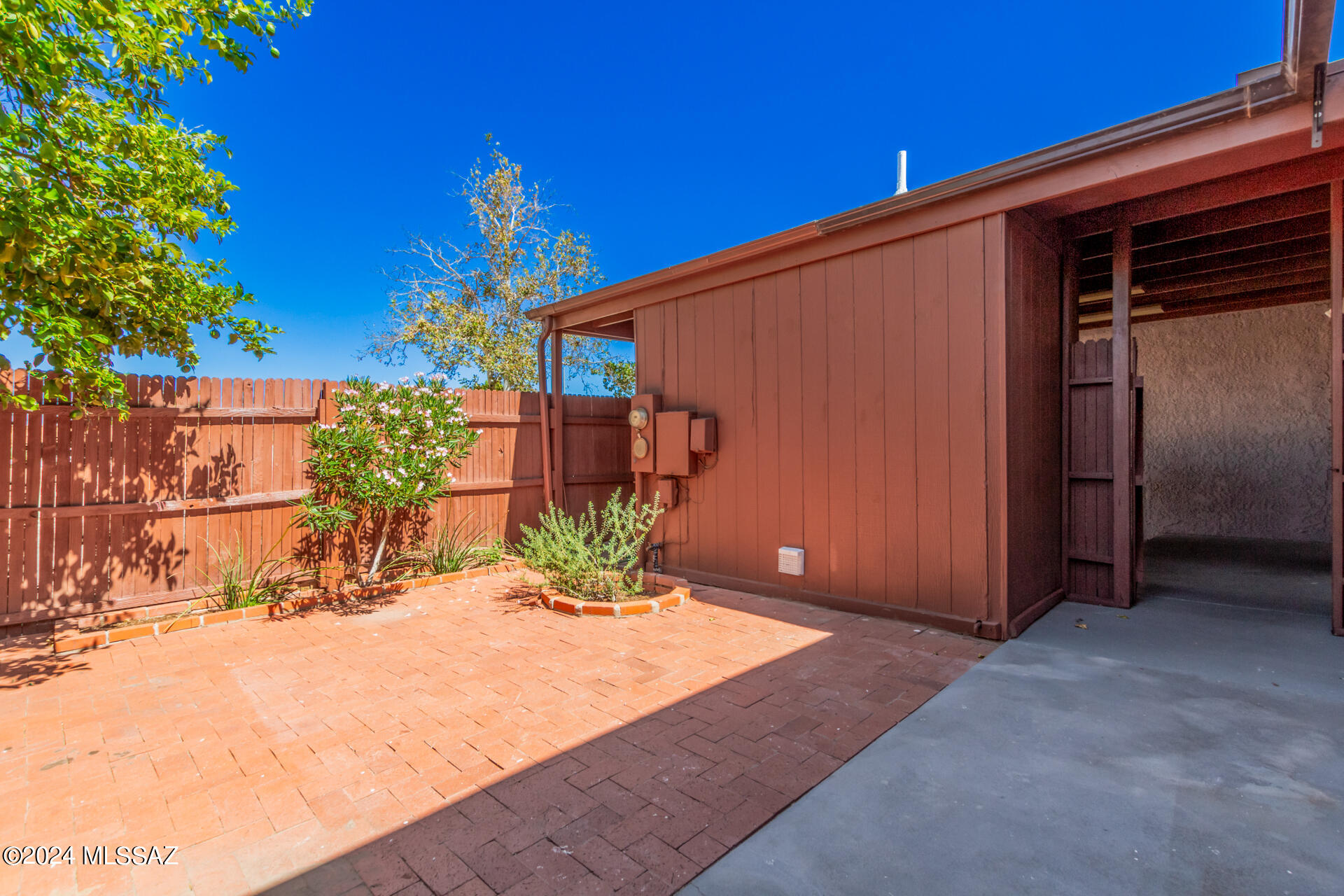 Spanish Meadows Twnhss (1-105) - Residential