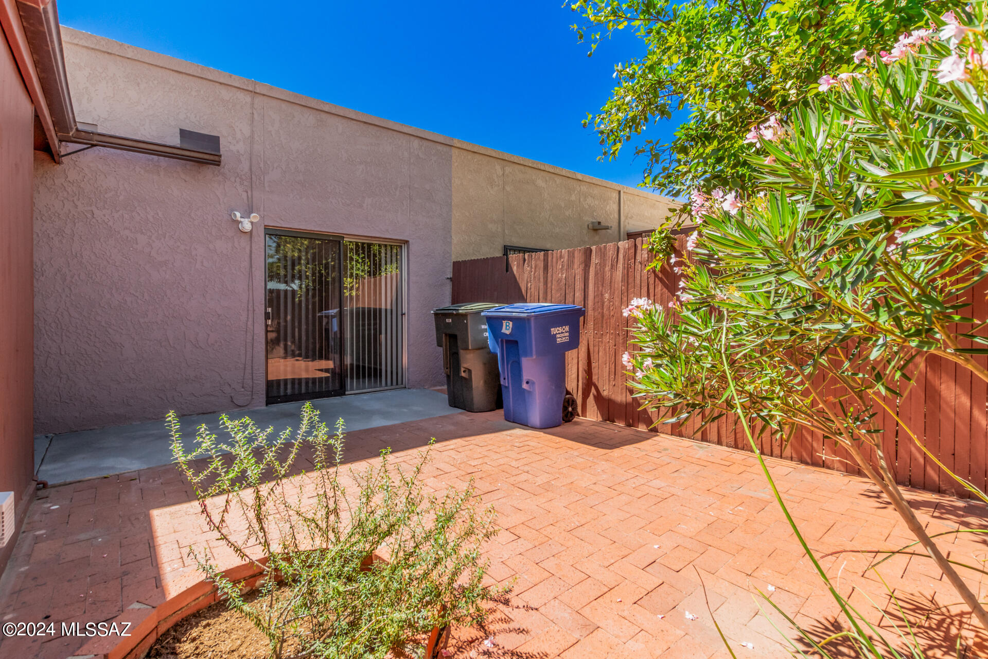 Spanish Meadows Twnhss (1-105) - Residential