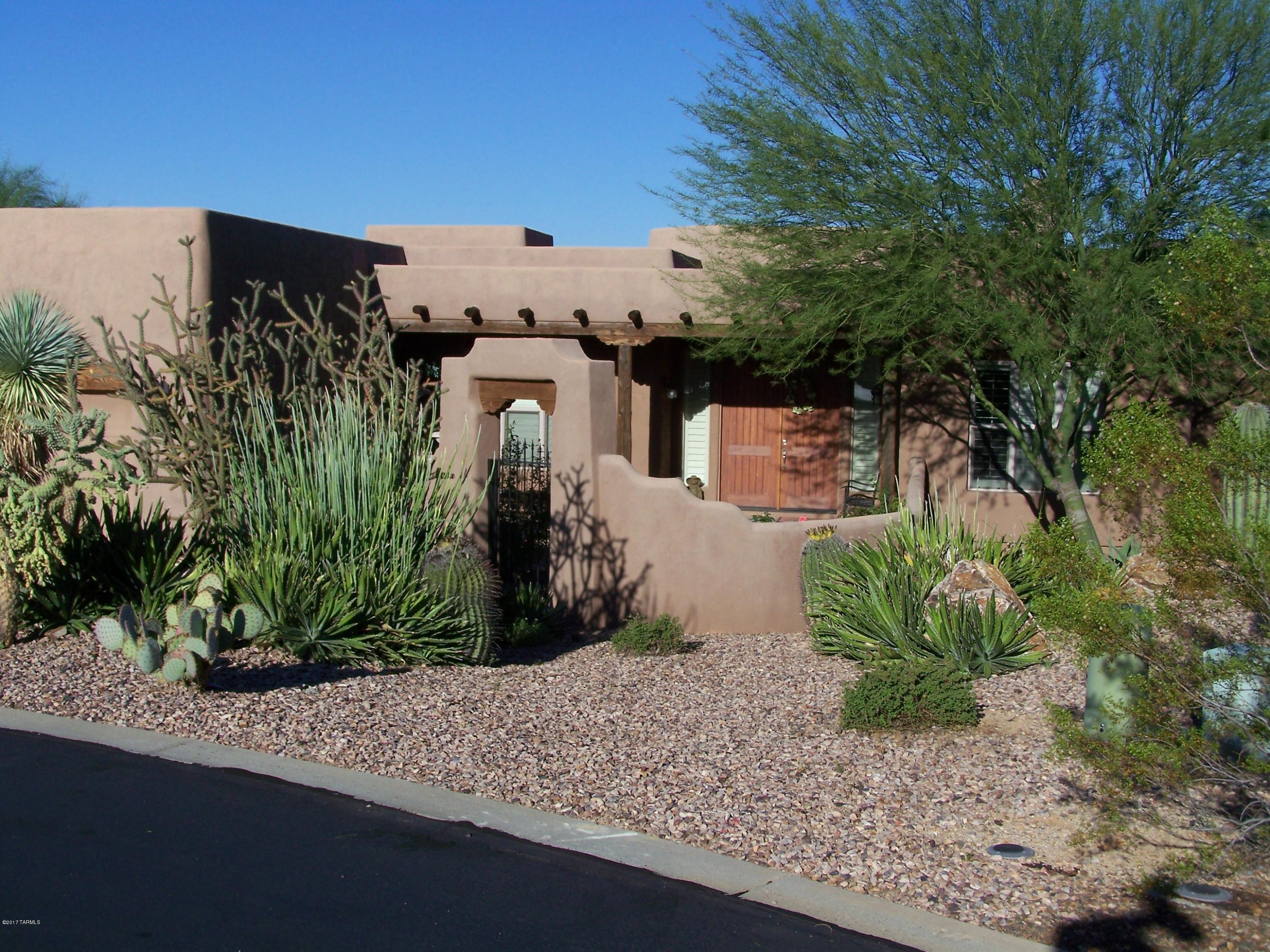This awesome 4 bedroom plus den and 4 bath home offers 3476 sqft. This home has very spacious rooms throughout, fireplace in family room, kitchen has maple cabinets and granite counters, covered patio, 3 car garage, 1 acre lot with awesome mountain views. so many upgrades in this house! This is a must see property!!
