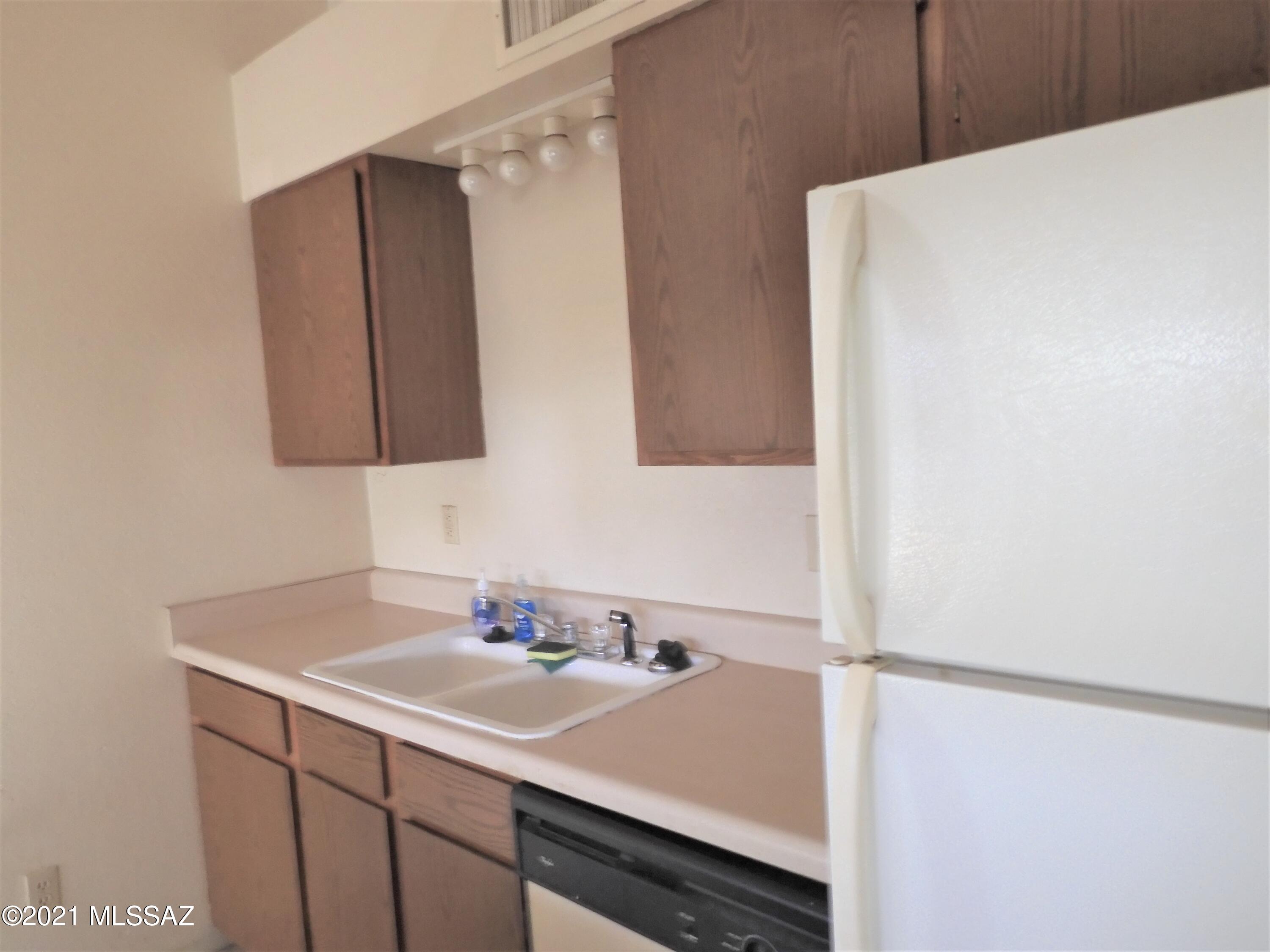 Roger Square Tnhms (1-10) - Residential