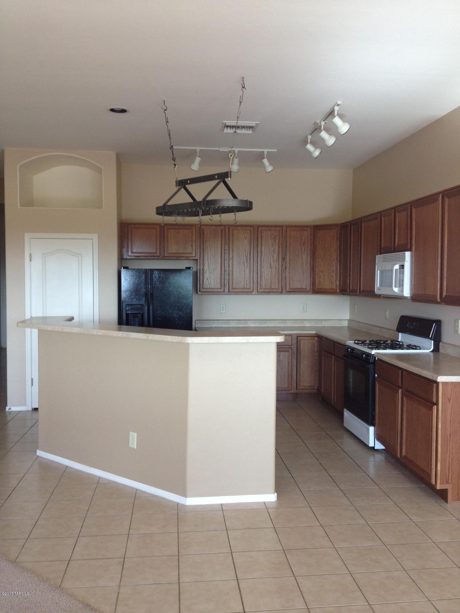 La Joya Verde III (1-65) - Residential Lease