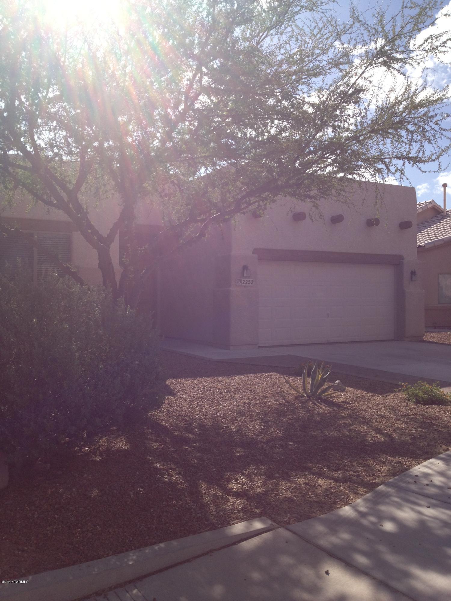 La Joya Verde III (1-65) - Residential Lease