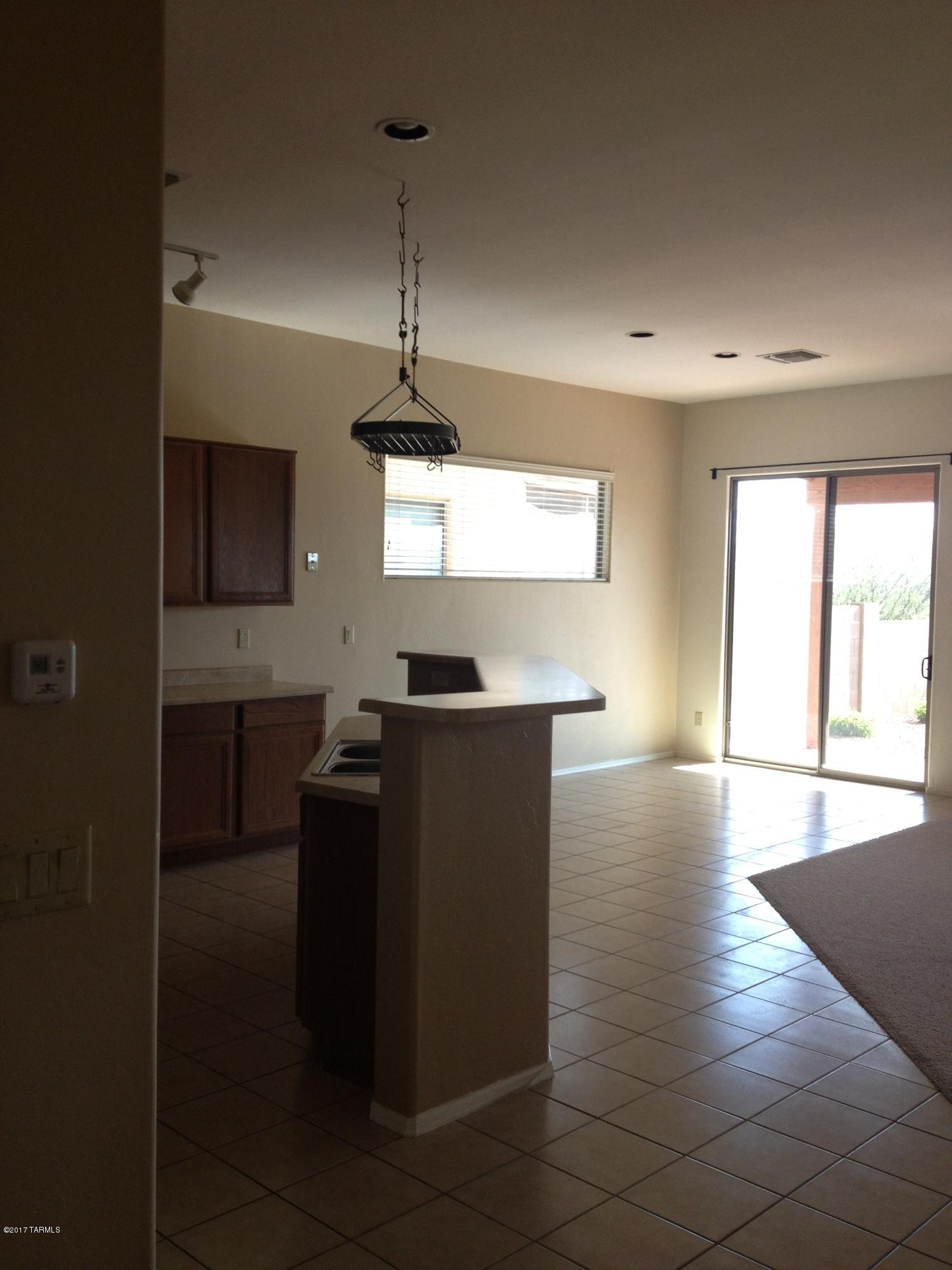 La Joya Verde III (1-65) - Residential Lease