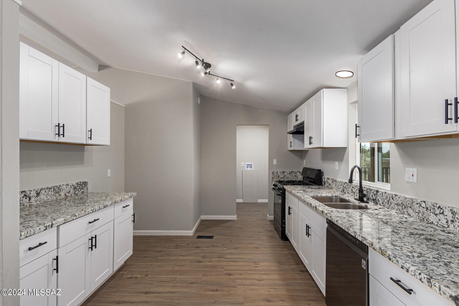 Wonderland (1-25) - Residential