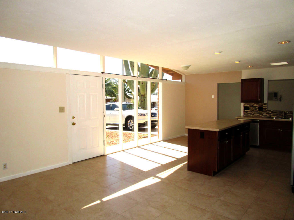 Sherwood Village Terrace (86-170) - Residential Lease