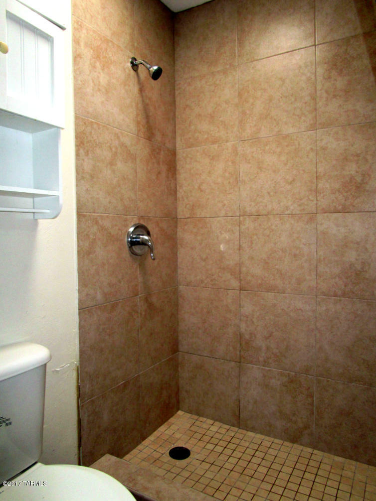 Sherwood Village Terrace (86-170) - Residential Lease