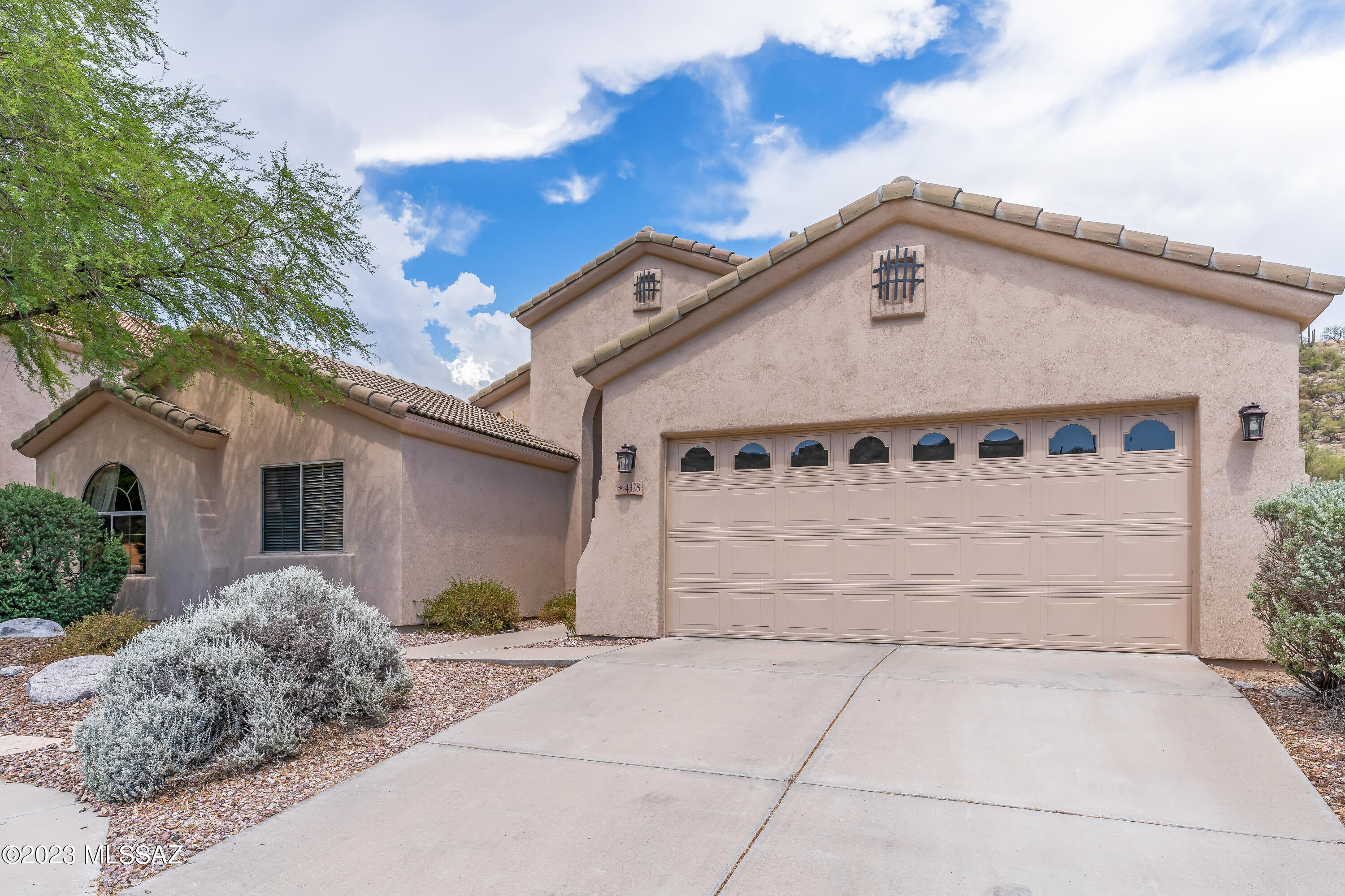 Sabino Mountain (1-290) - Residential Lease