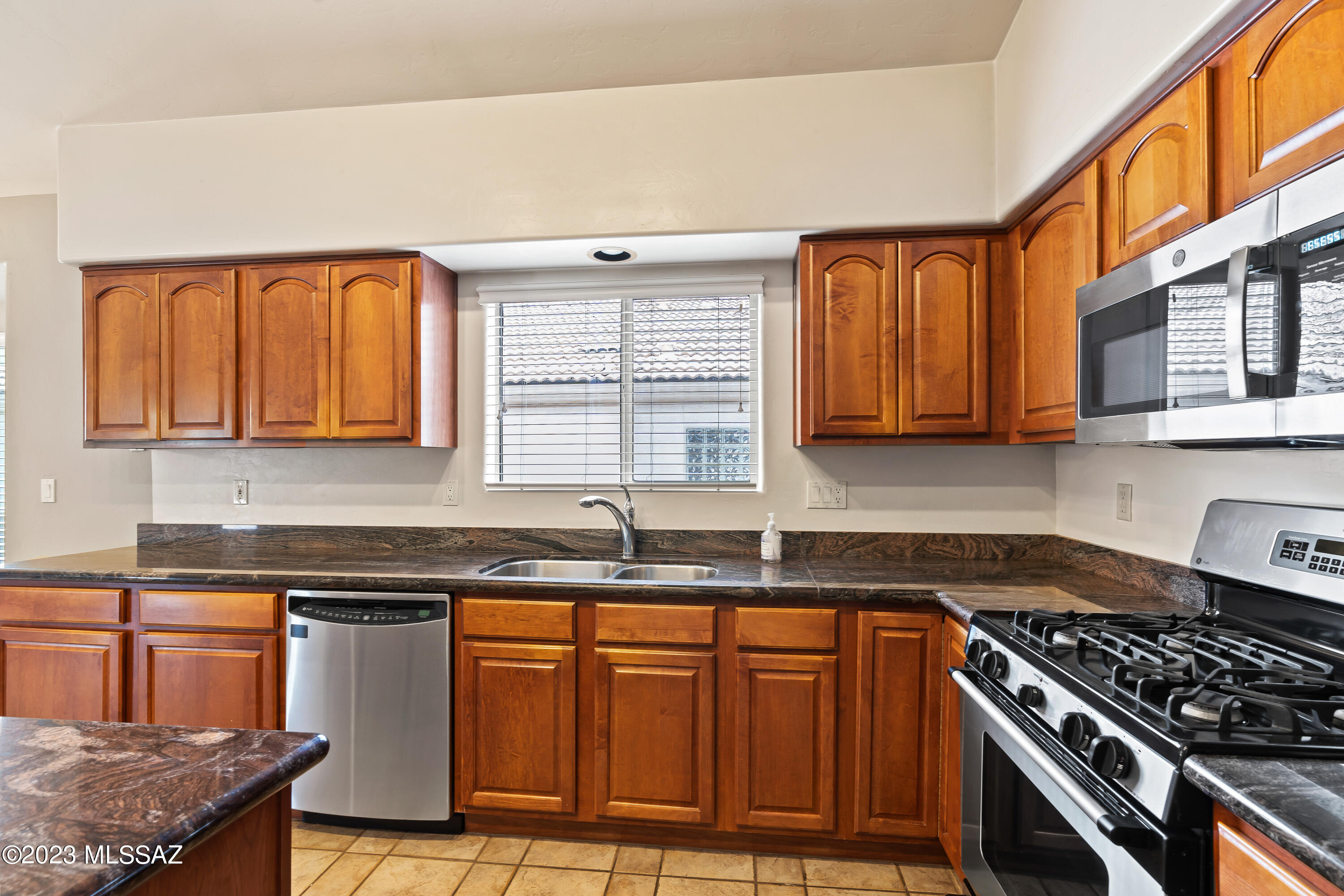 Sabino Mountain (1-290) - Residential Lease