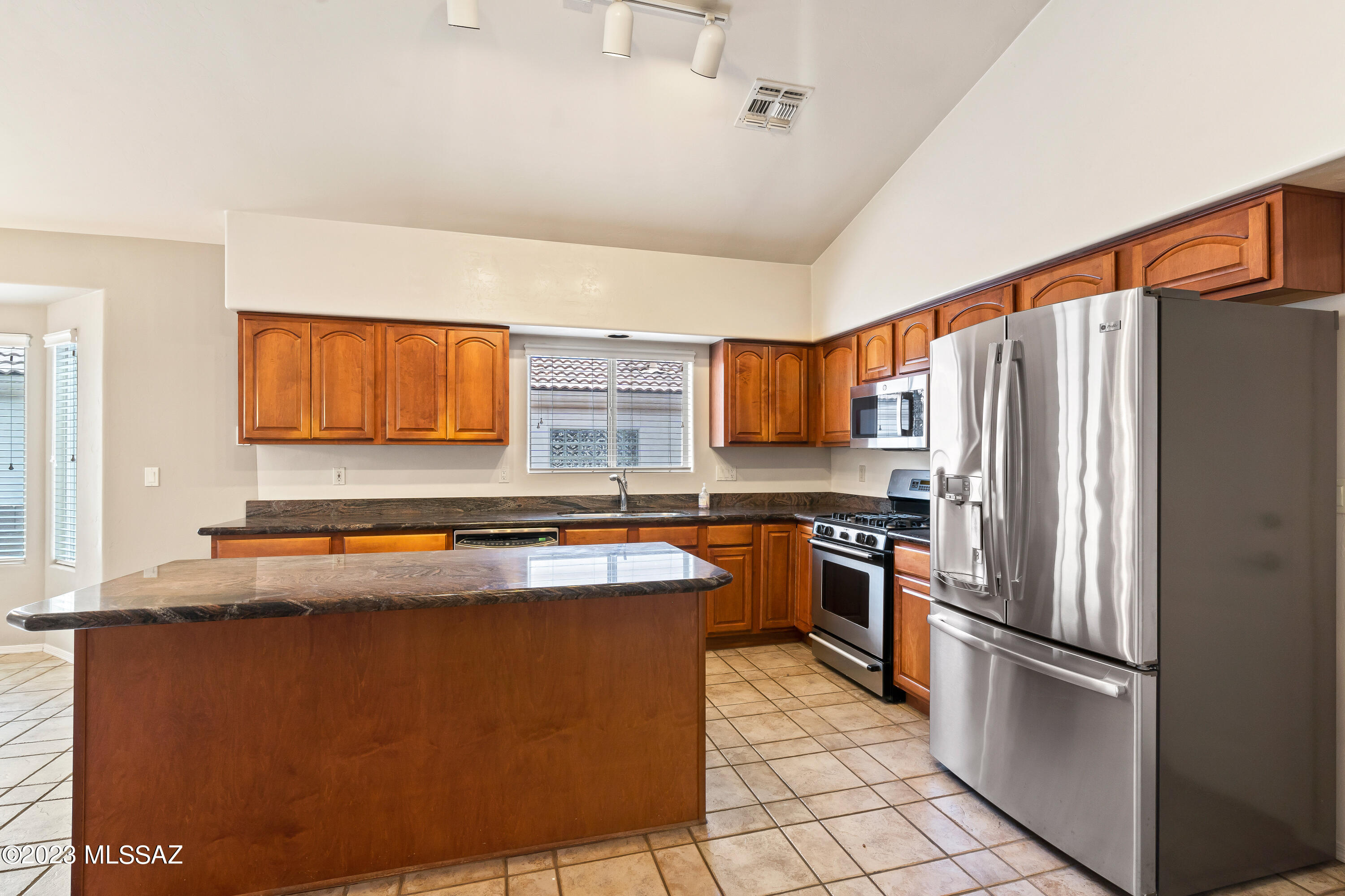 Sabino Mountain (1-290) - Residential Lease