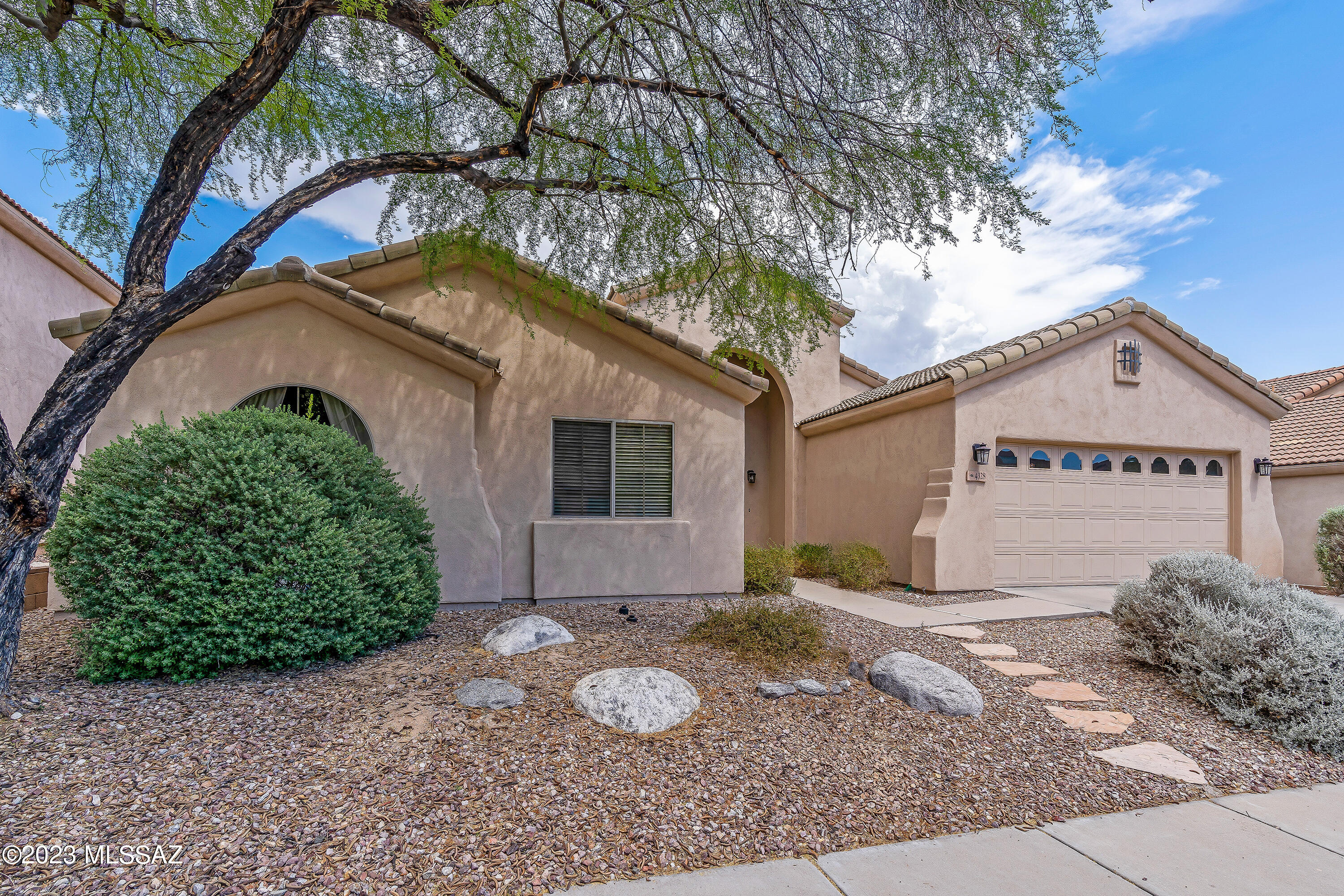 Sabino Mountain (1-290) - Residential Lease