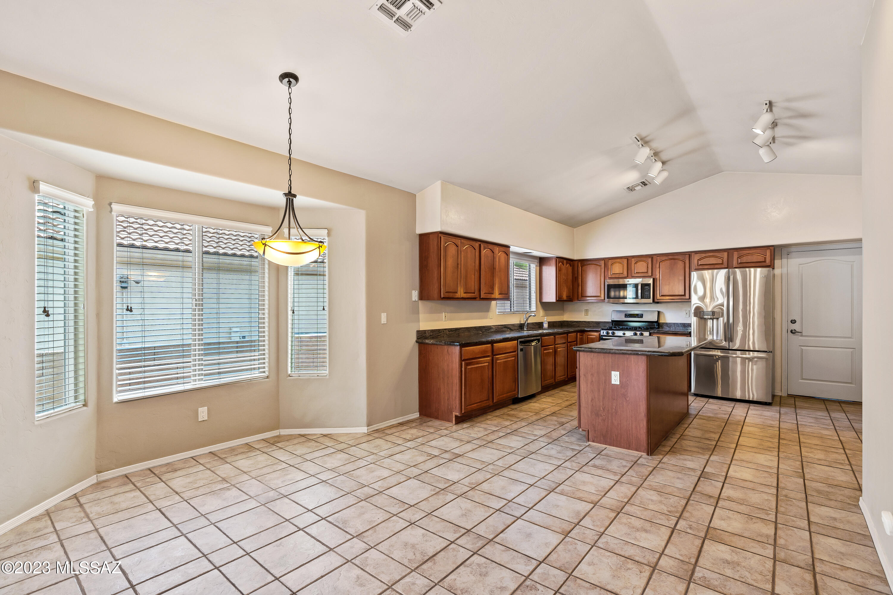 Sabino Mountain (1-290) - Residential Lease