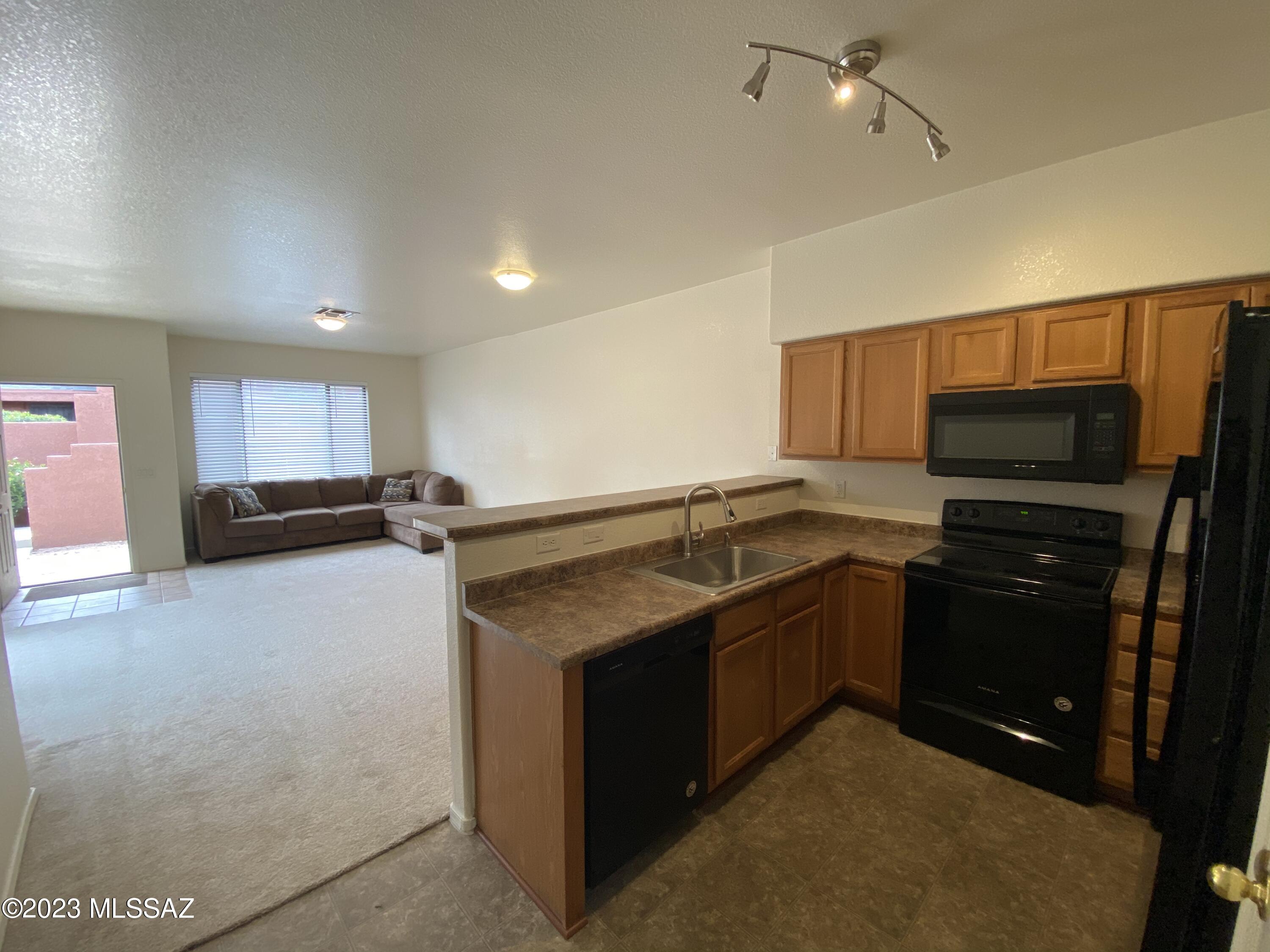 Mountain View Condos. (1-76) - Residential Lease