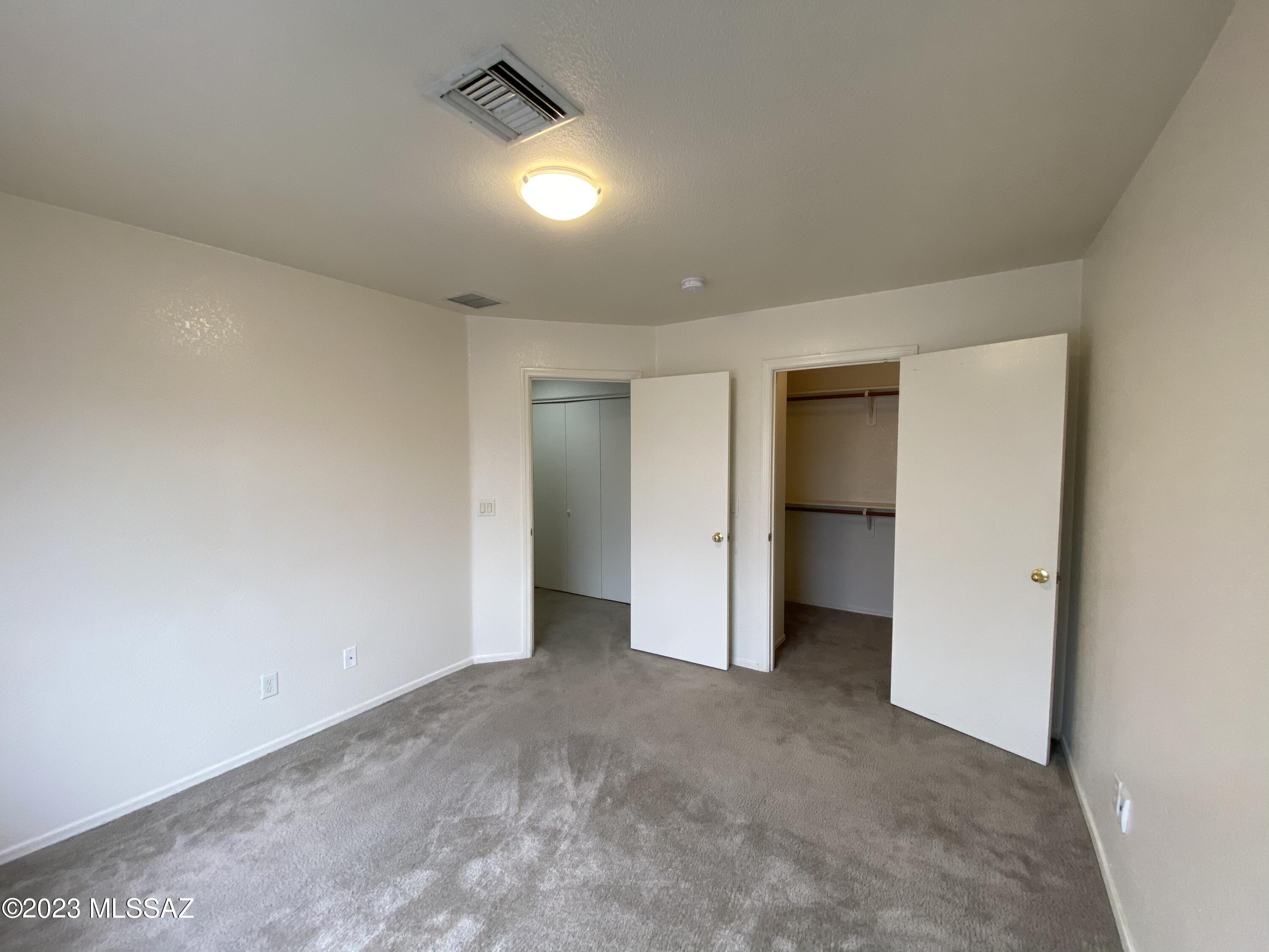 Mountain View Condos. (1-76) - Residential Lease