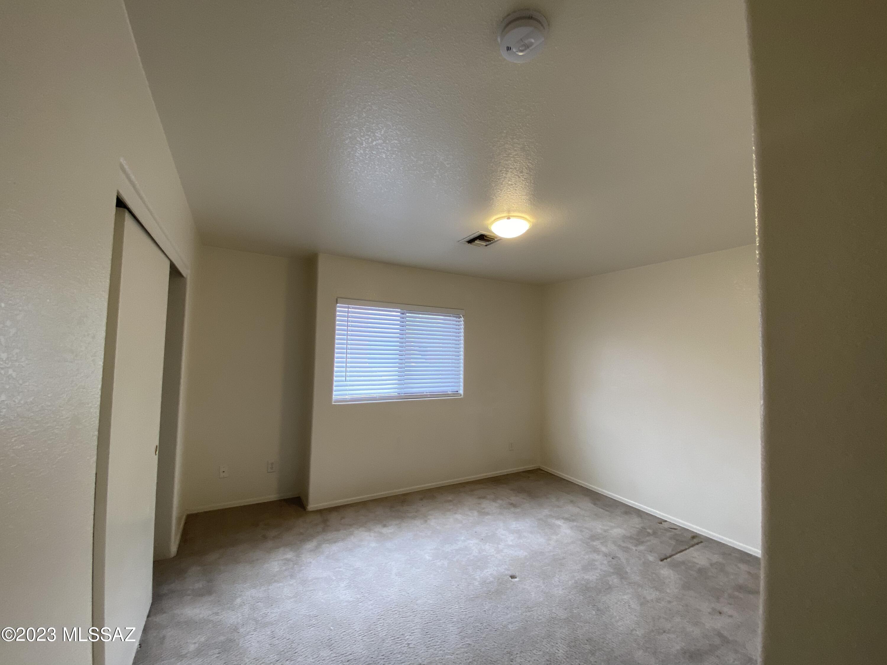 Mountain View Condos. (1-76) - Residential Lease