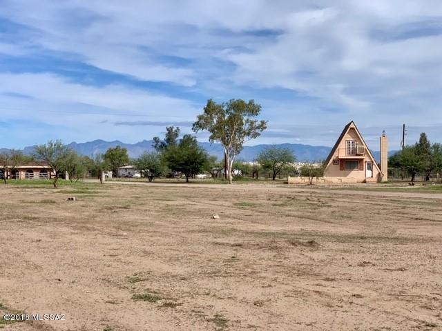 Property address is approximate for the purposes of located the parcel only. There is no address assigned to this property yet. 

Rare opportunity to own over 1 acre of land in the SW that is zoned for Suburban Homestead, which makes it a highly usable lot. Enjoy the mountain views, peaceful neighborhood, and endless opportunities this space has to offer. Feels like you could be home on the range, even though it's only 1 mile away from major shopping centers, and three miles away from the interstate. This land was made for you. Come. See. Stay!