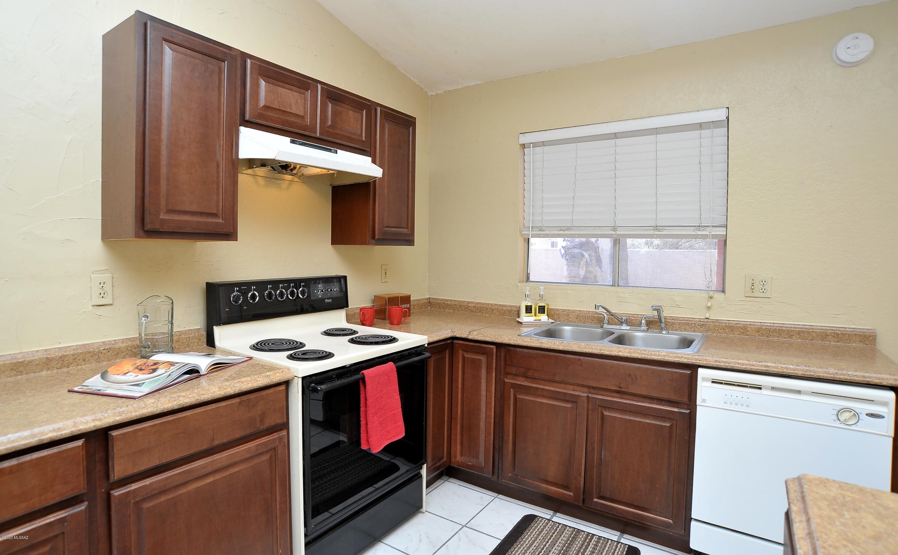 Country Highlands (1-180) - Residential