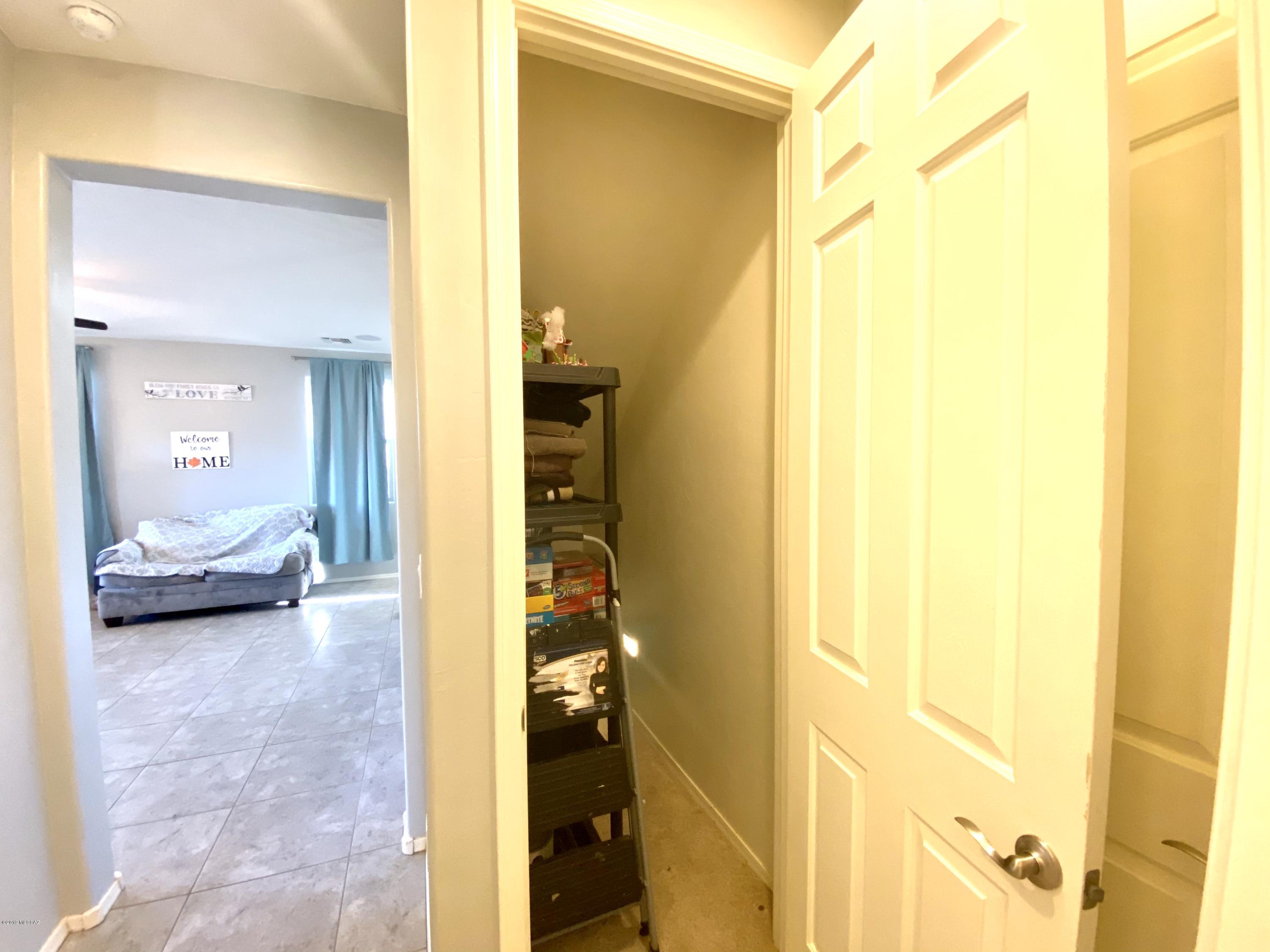 Interstate 10 and Kolb Road - Residential
