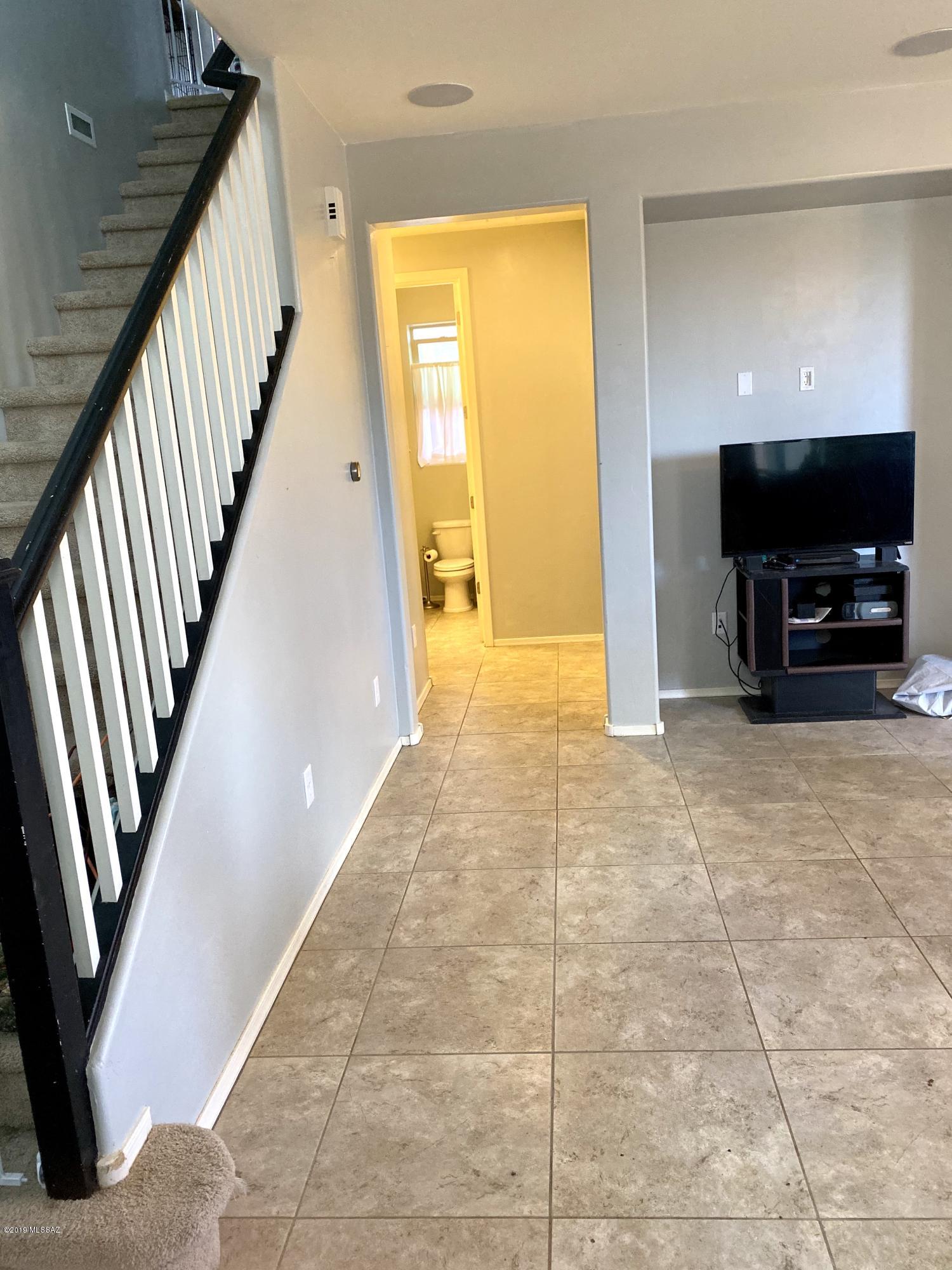 Interstate 10 and Kolb Road - Residential