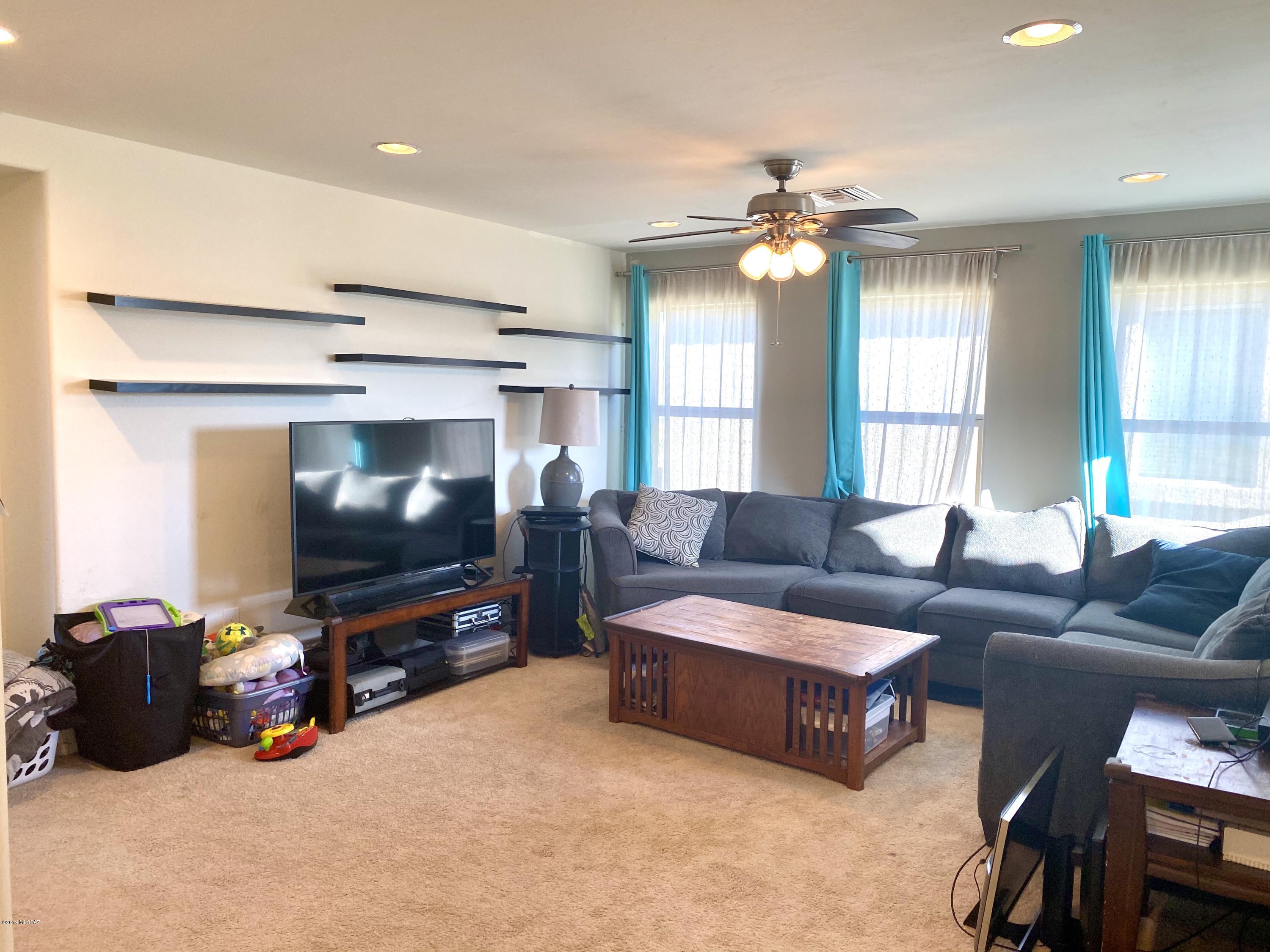 Interstate 10 and Kolb Road - Residential
