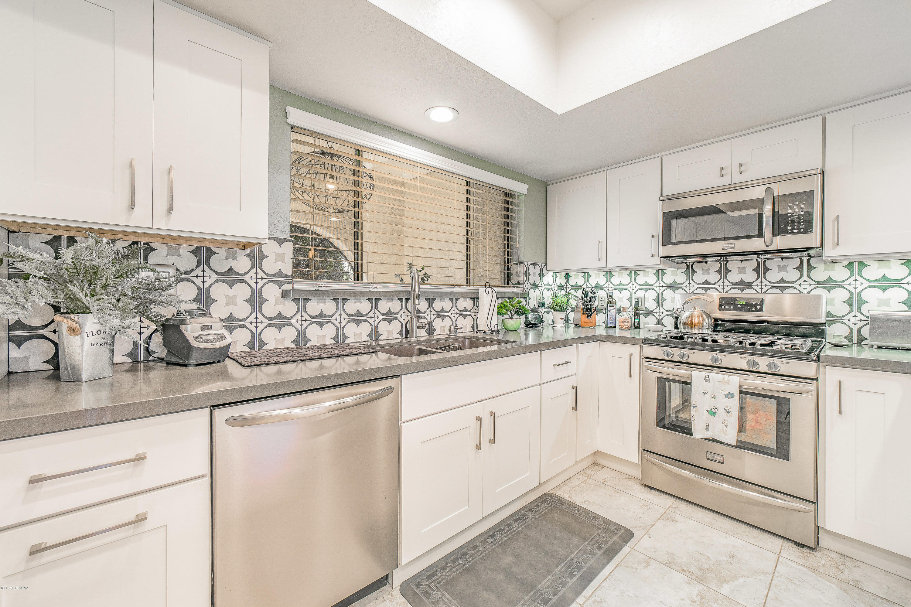 Sabino Vista Knolls (61-135) - Residential