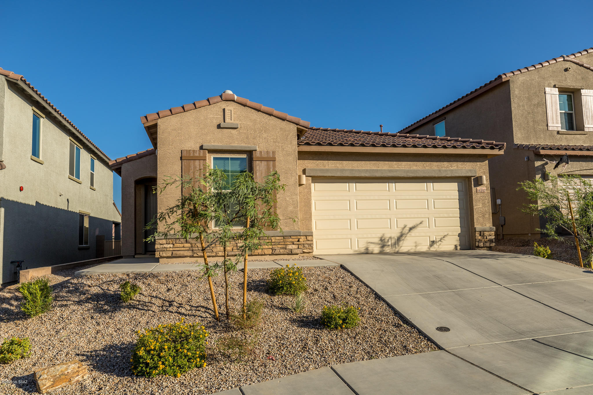 Rancho Del Lago (101-206) - Residential Lease