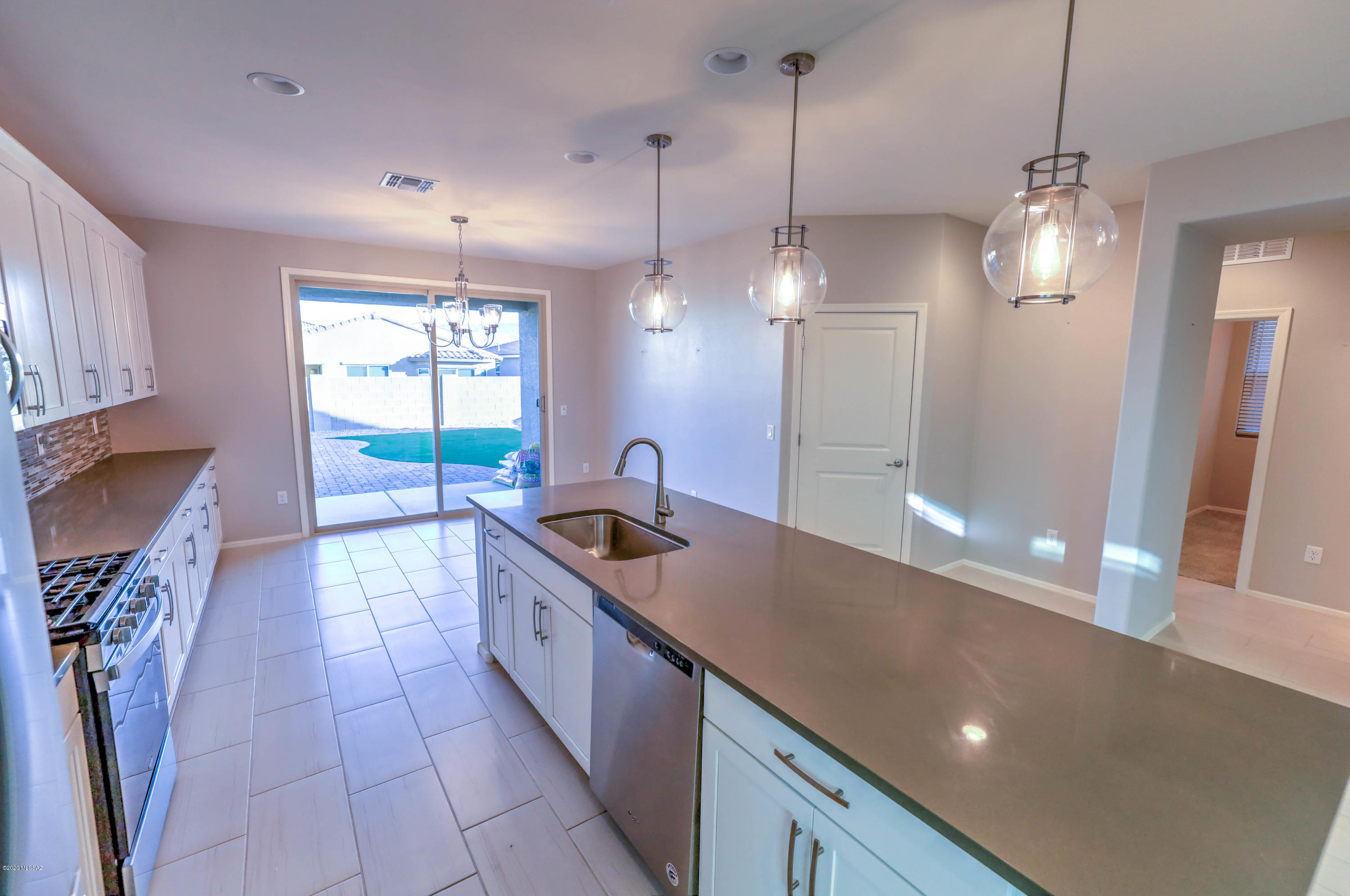 Rancho Del Lago (101-206) - Residential Lease