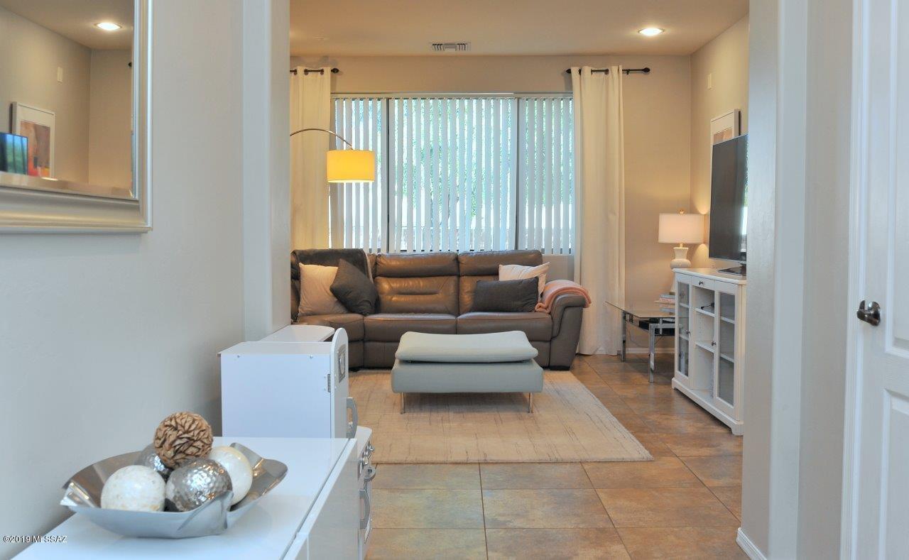 River Walk (1-140) - Residential