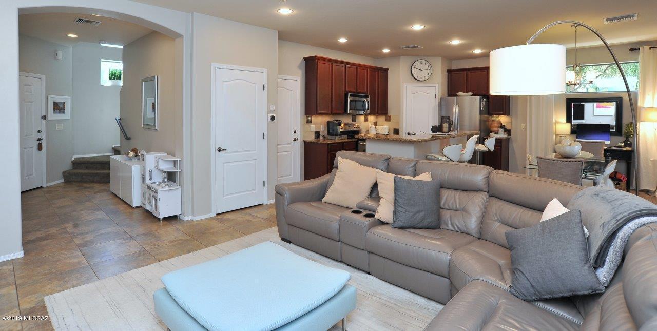 River Walk (1-140) - Residential