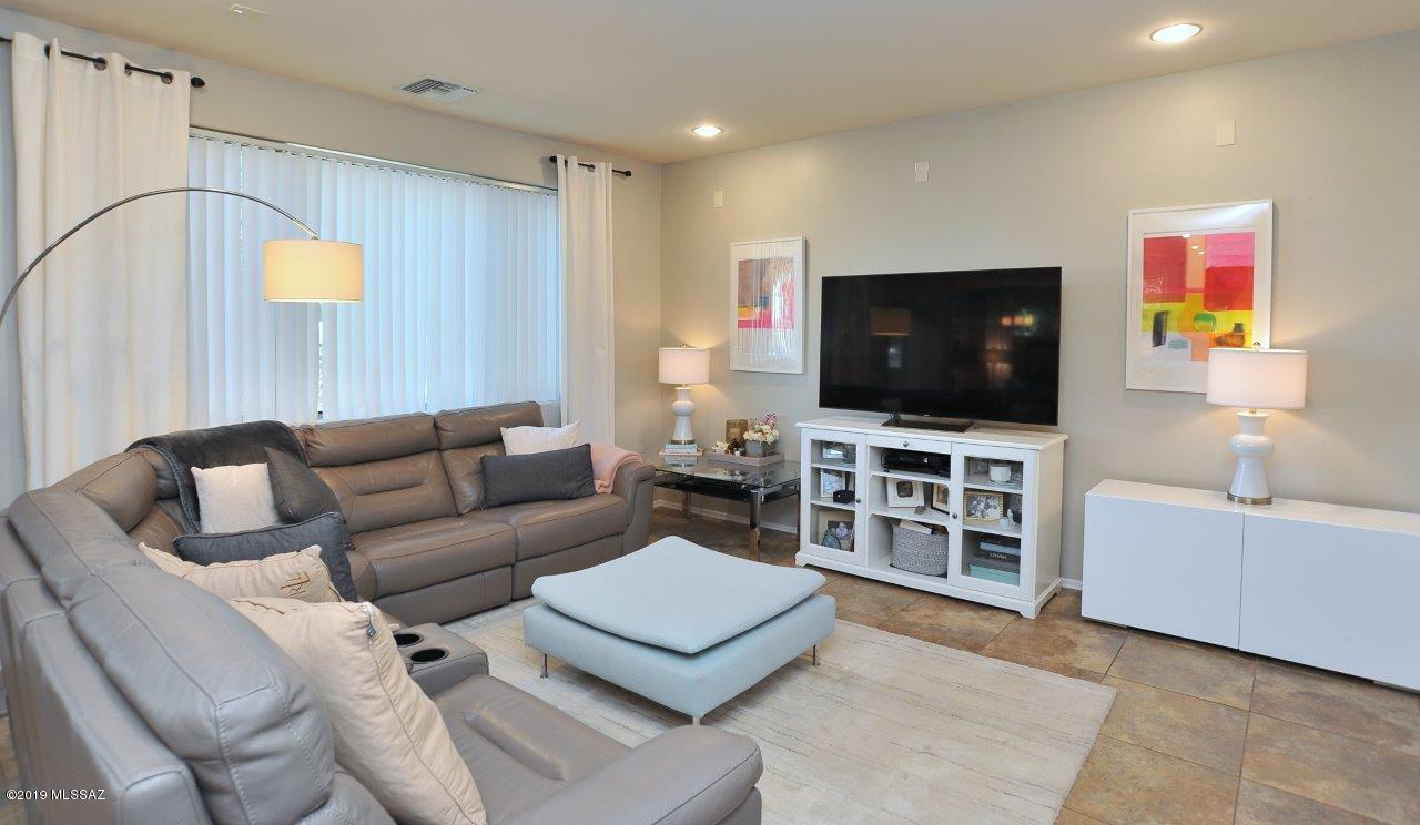 River Walk (1-140) - Residential