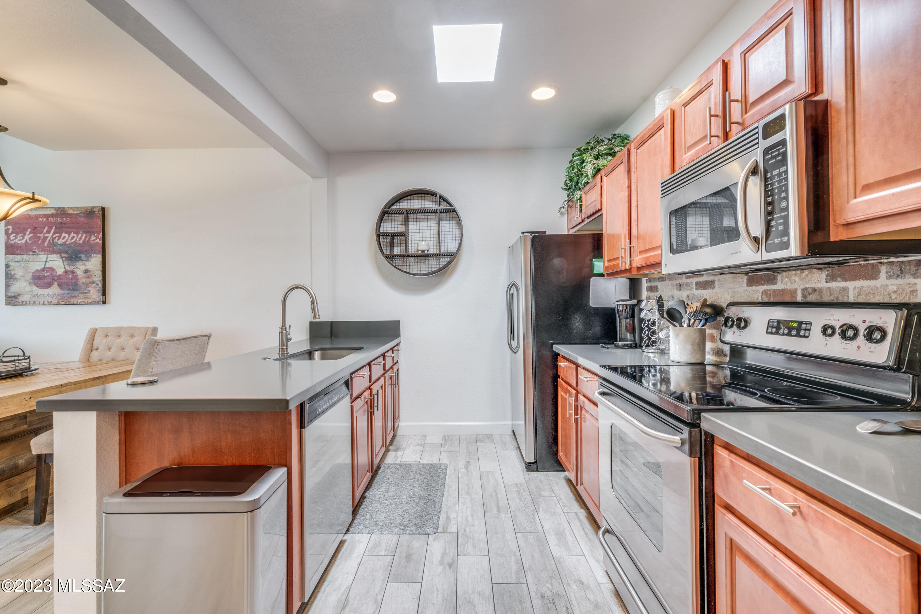 Reflections in the Catalina Condominium - Residential